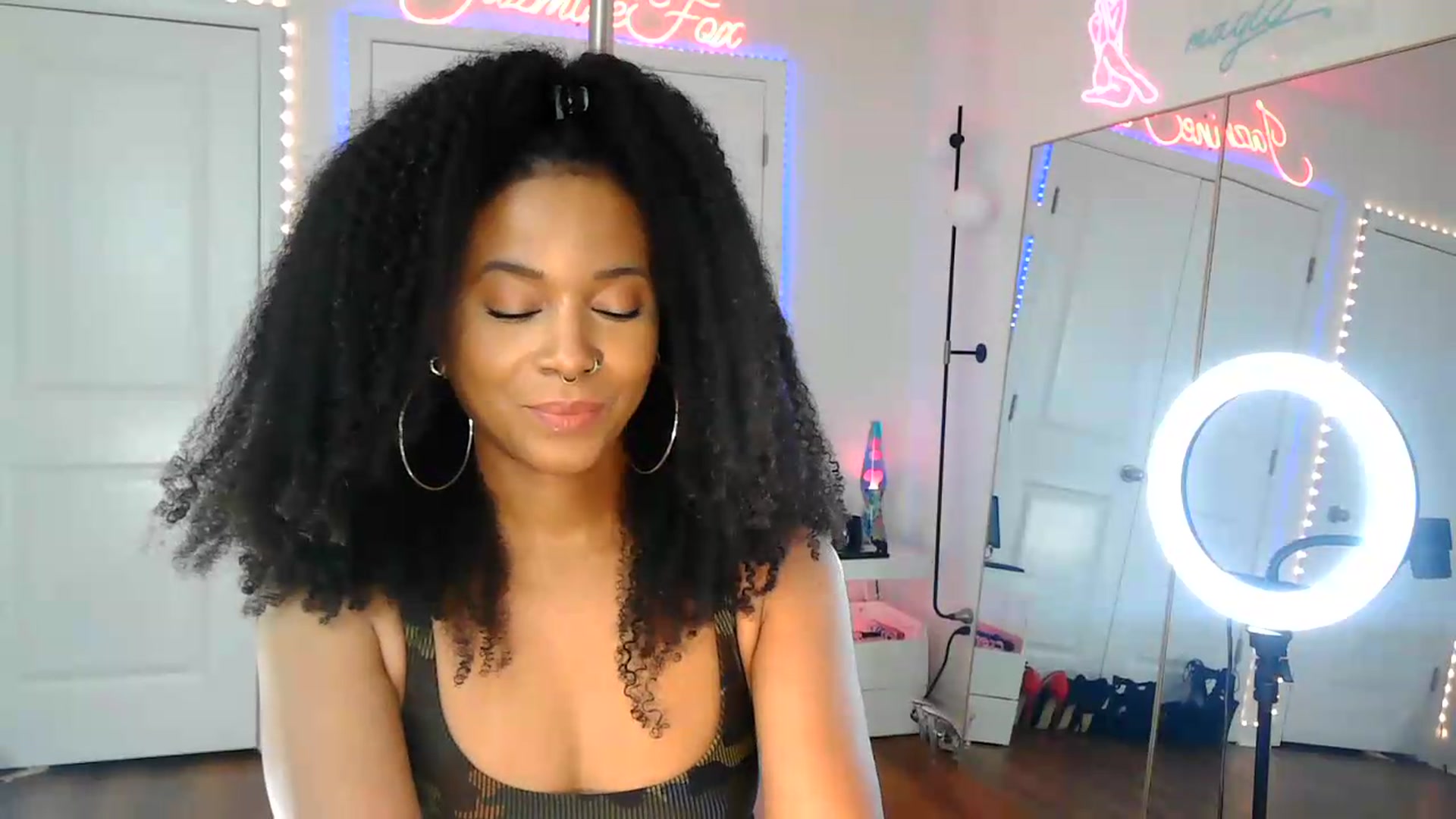 Gallery image thumbnail from Jazminefox's myfreecams stream on, 08/14/2026, 23:25 image 2 of 20