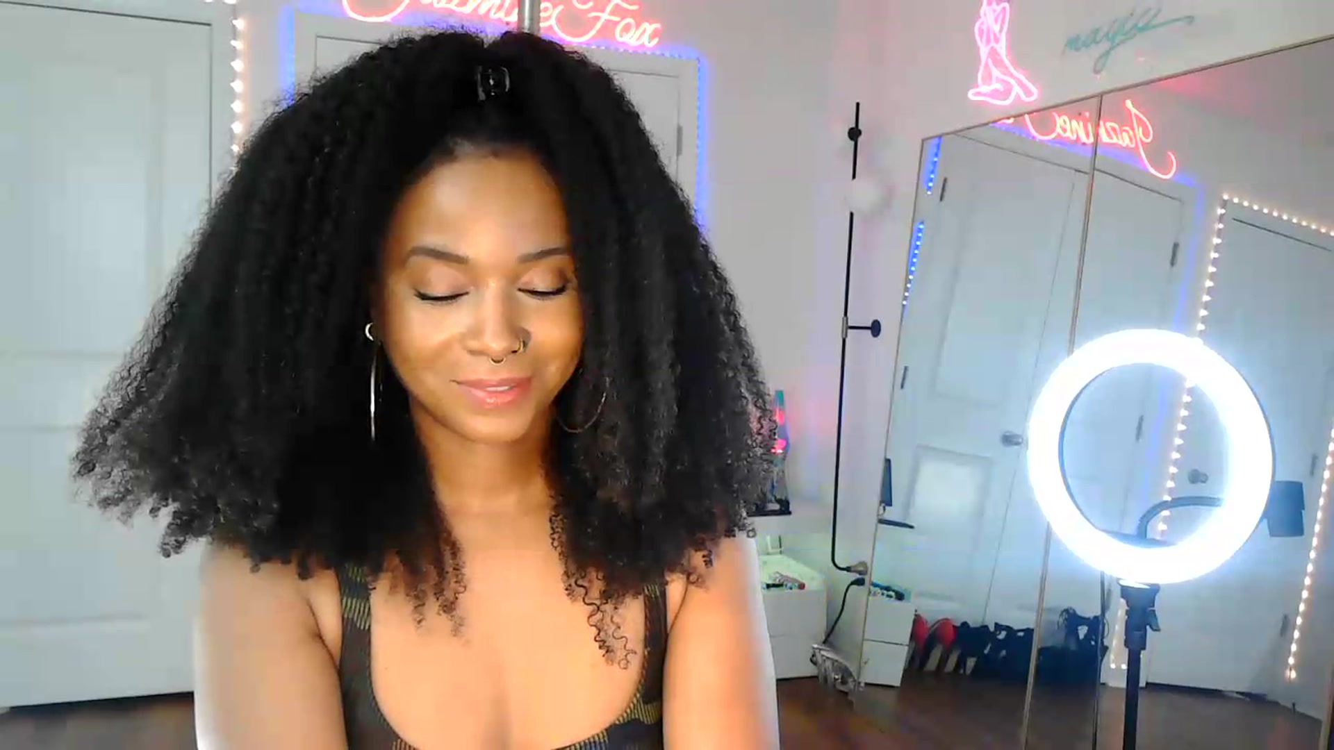 Gallery image thumbnail from Jazminefox's myfreecams stream on, 08/14/2026, 23:25 image 16 of 20