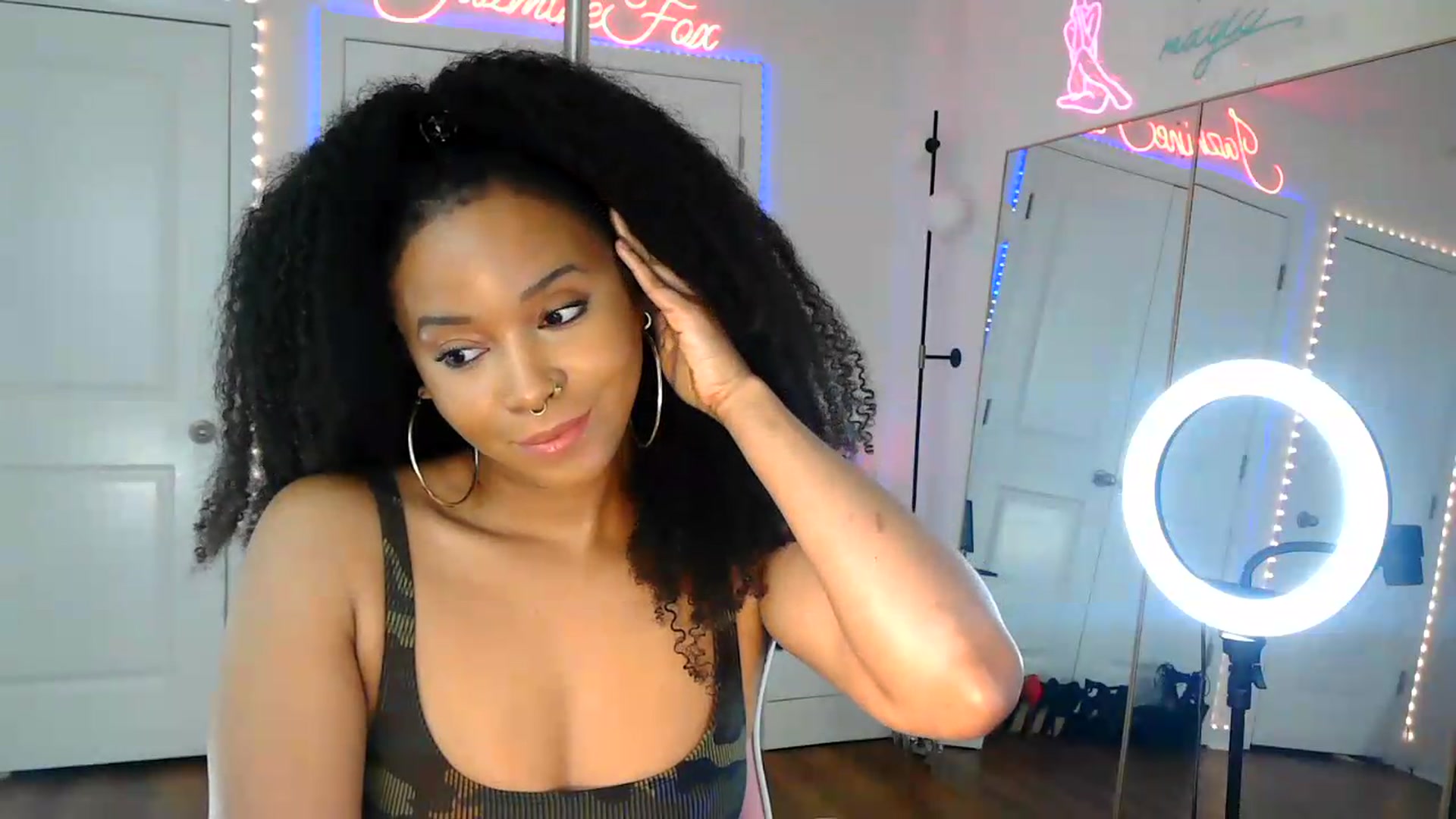 Gallery image thumbnail from Jazminefox's myfreecams stream on, 08/14/2026, 23:25 image 20 of 20