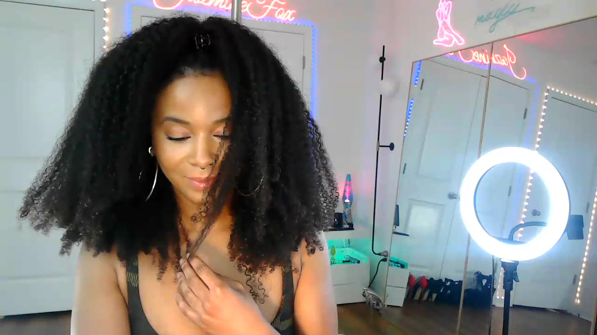 Gallery image thumbnail from Jazminefox's myfreecams stream on, 08/14/2026, 23:25 image 19 of 20