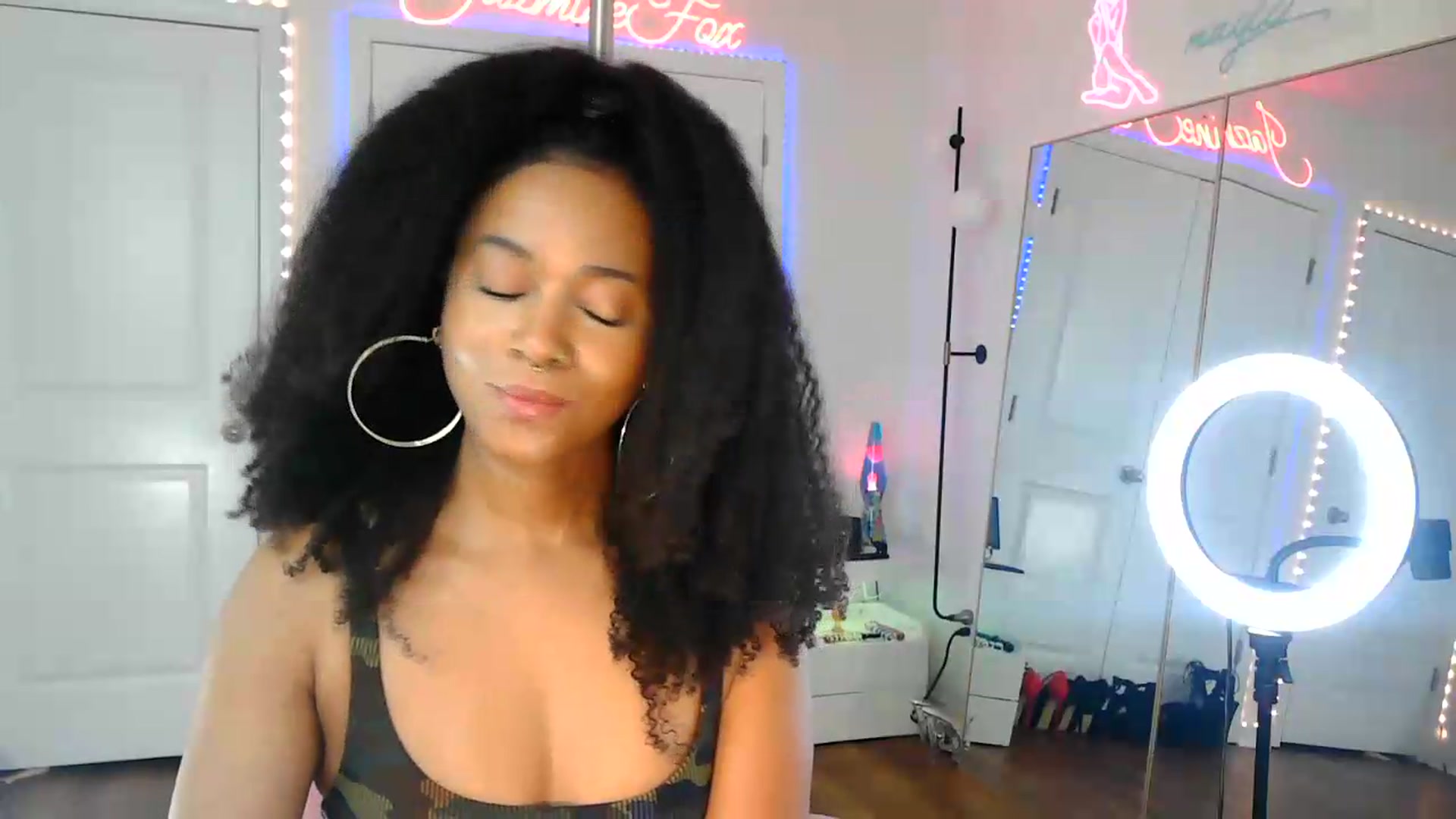 Gallery image thumbnail from Jazminefox's myfreecams stream on, 08/14/2026, 23:25 image 9 of 20