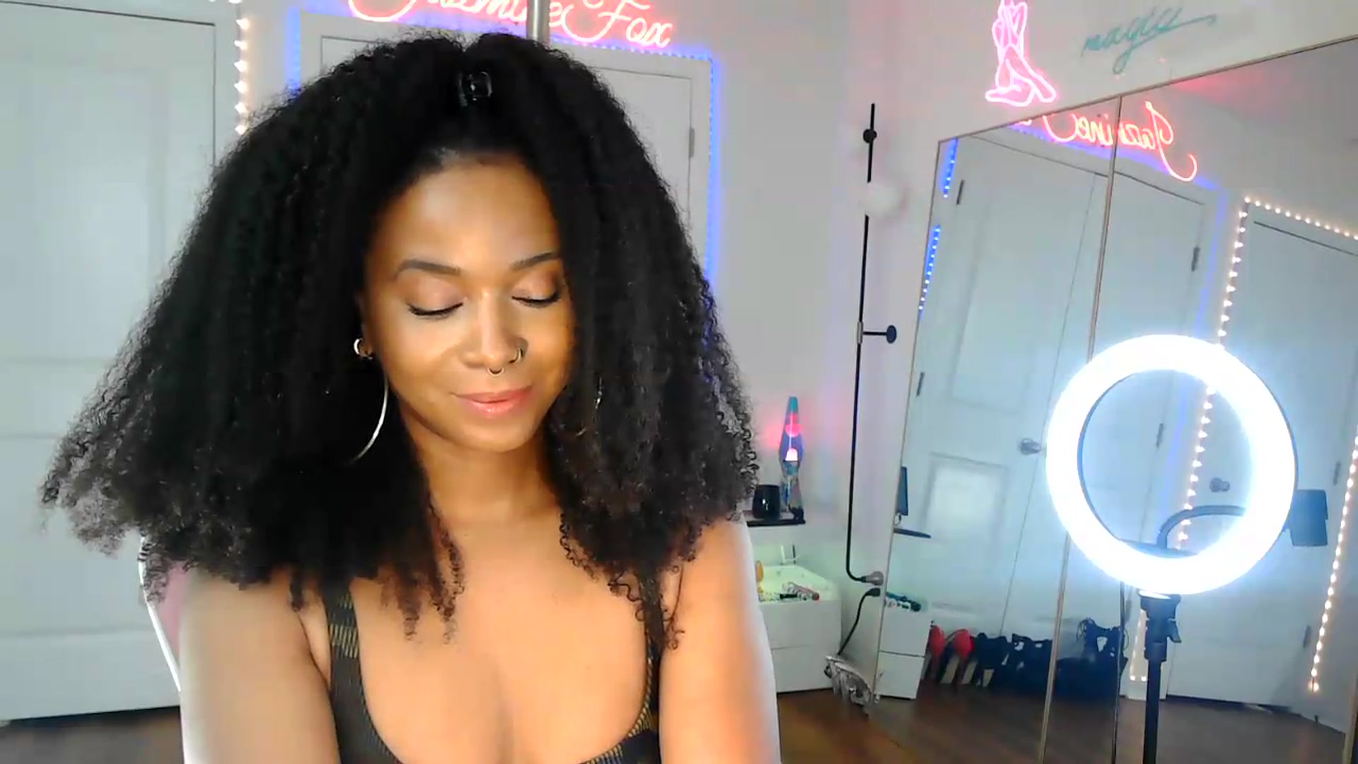 Gallery image thumbnail from Jazminefox's myfreecams stream on, 08/14/2026, 23:25 image 18 of 20