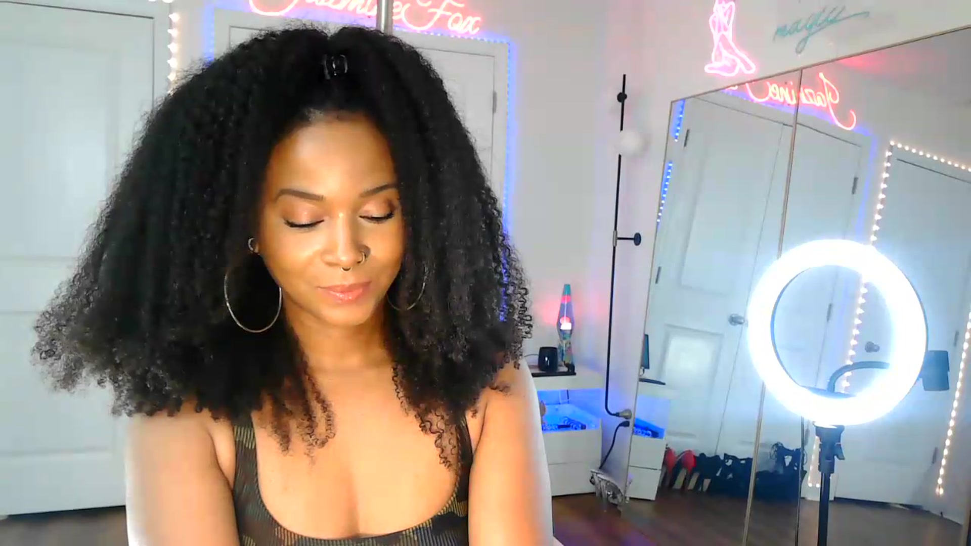 Gallery image thumbnail from Jazminefox's myfreecams stream on, 08/14/2026, 23:25 image 13 of 20