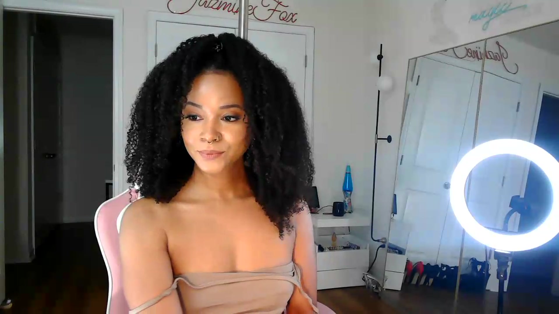 Gallery image thumbnail from Jazminefox's myfreecams stream on, 08/15/2026, 19:30 image 12 of 20