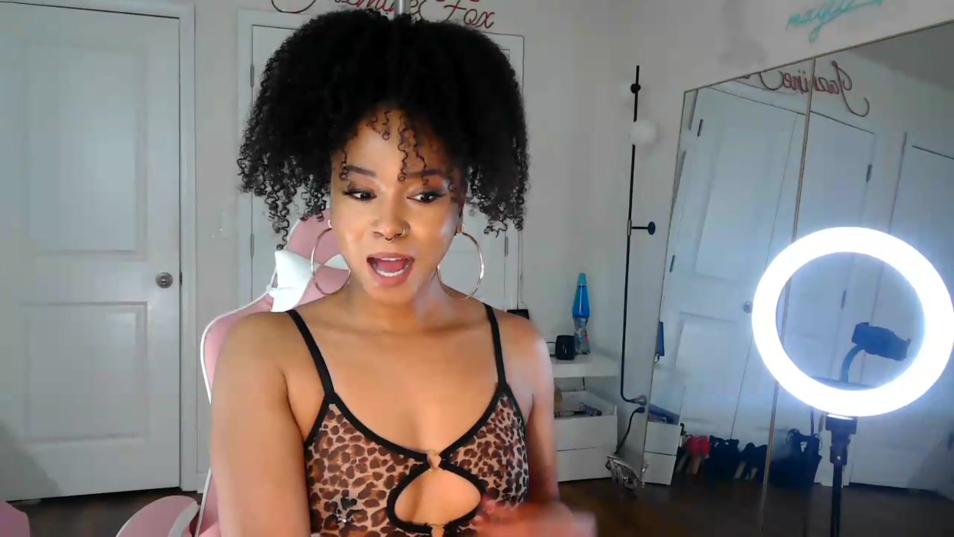 Gallery image thumbnail from Jazminefox's myfreecams stream on, 08/15/2026, 20:28 image 19 of 20