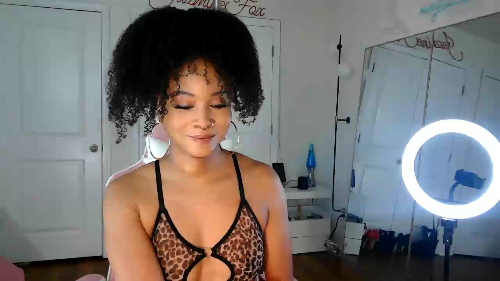 Gallery image thumbnail from Jazminefox's myfreecams stream on, 08/15/2026, 20:28 image 5 of 20