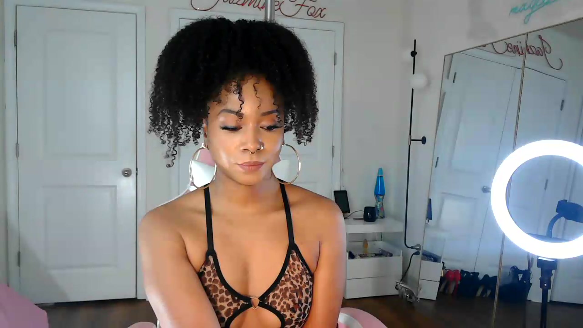Gallery image thumbnail from Jazminefox's myfreecams stream on, 08/15/2026, 21:10 image 16 of 20