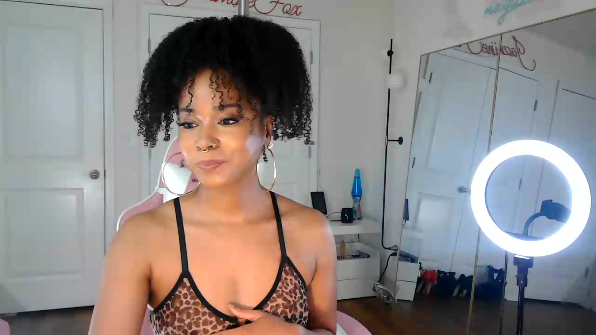 Gallery image thumbnail from Jazminefox's myfreecams stream on, 08/15/2026, 22:26 image 13 of 20