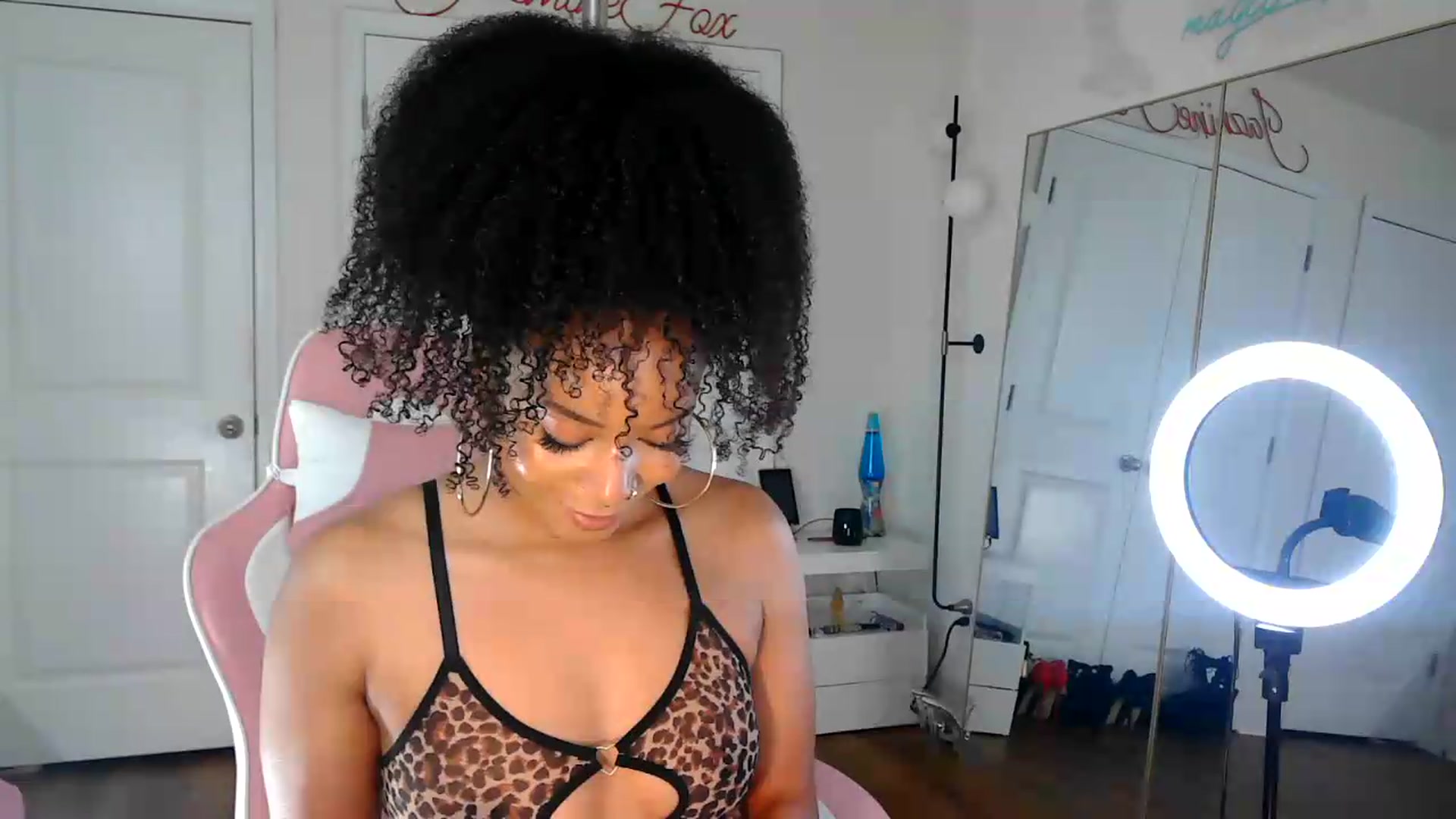 Gallery image thumbnail from Jazminefox's myfreecams stream on, 08/15/2026, 22:26 image 15 of 20