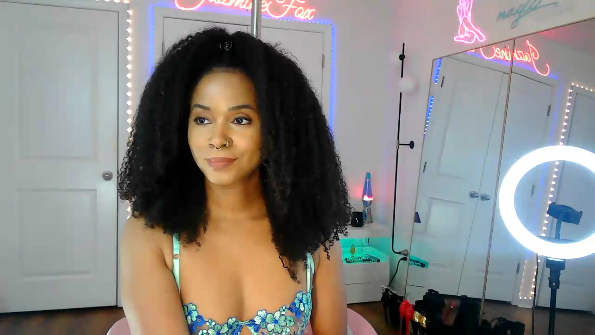 Gallery image thumbnail from Jazminefox's myfreecams stream on, 08/17/2026, 20:04 image 7 of 20