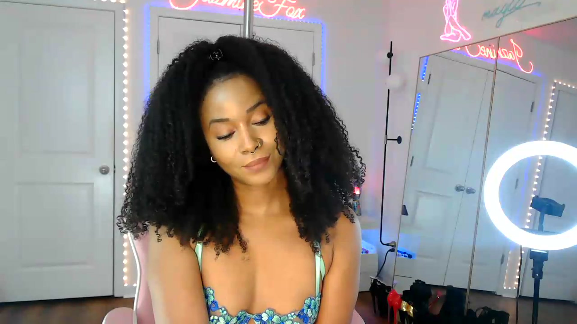 Gallery image thumbnail from Jazminefox's myfreecams stream on, 08/17/2026, 20:04 image 8 of 20