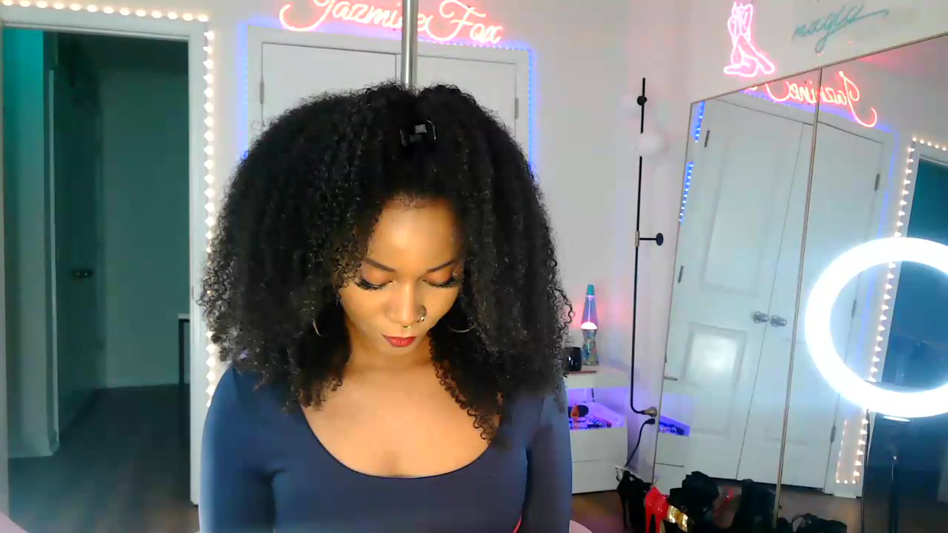 Gallery image thumbnail from Jazminefox's myfreecams stream on, 08/19/2026, 19:26 image 4 of 20