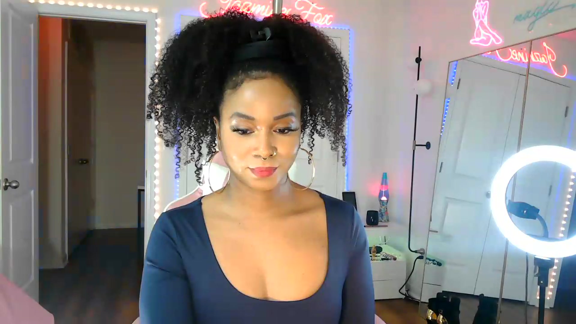 Gallery image thumbnail from Jazminefox's myfreecams stream on, 08/19/2026, 20:47 image 7 of 20
