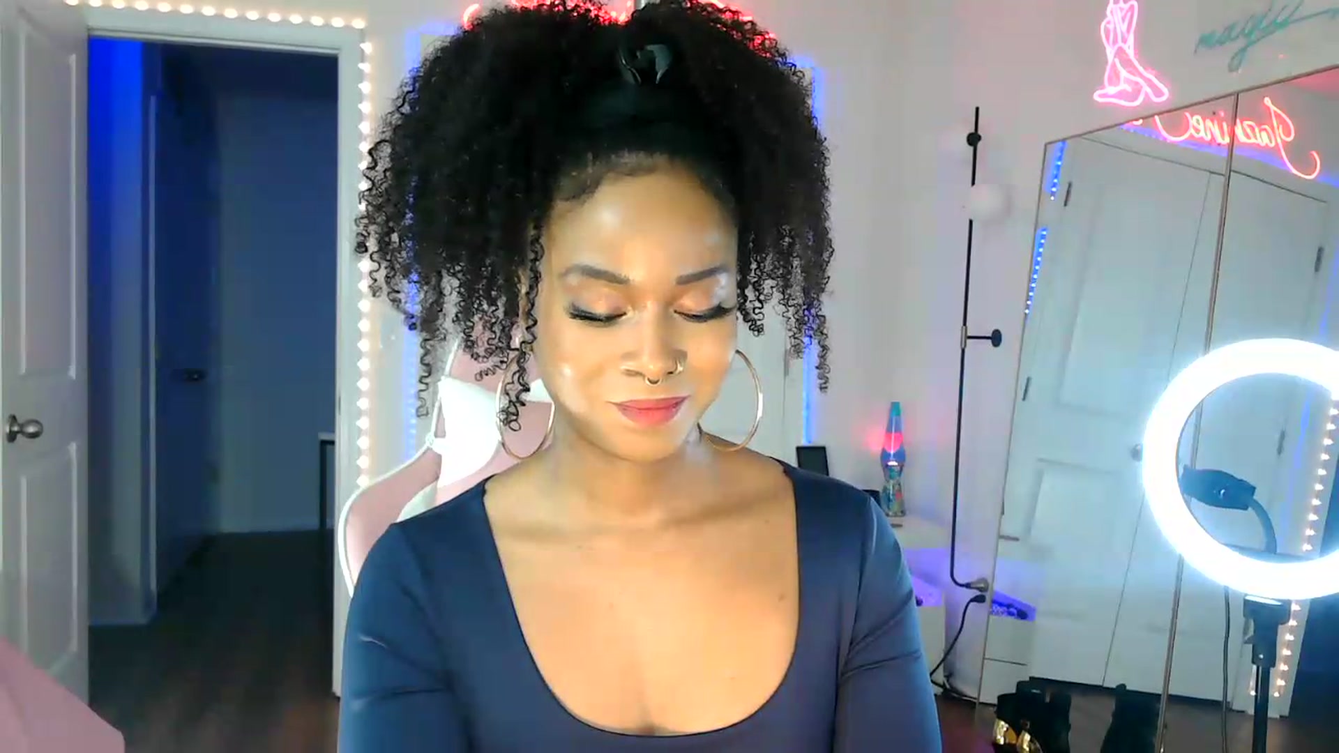 Gallery image thumbnail from Jazminefox's myfreecams stream on, 08/19/2026, 20:47 image 9 of 20