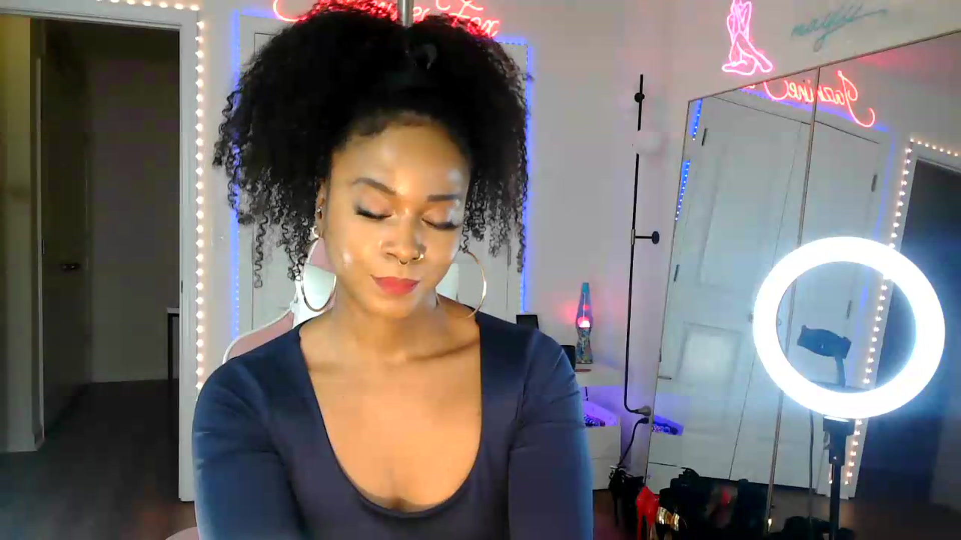 Gallery image thumbnail from Jazminefox's myfreecams stream on, 08/19/2026, 20:47 image 18 of 20