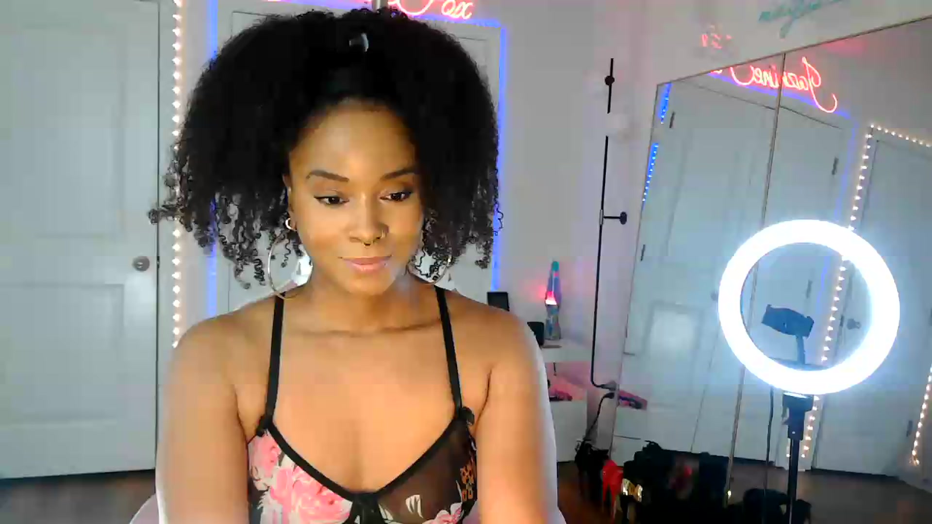 Gallery image thumbnail from Jazminefox's myfreecams stream on, 08/20/2026, 23:40 image 6 of 20