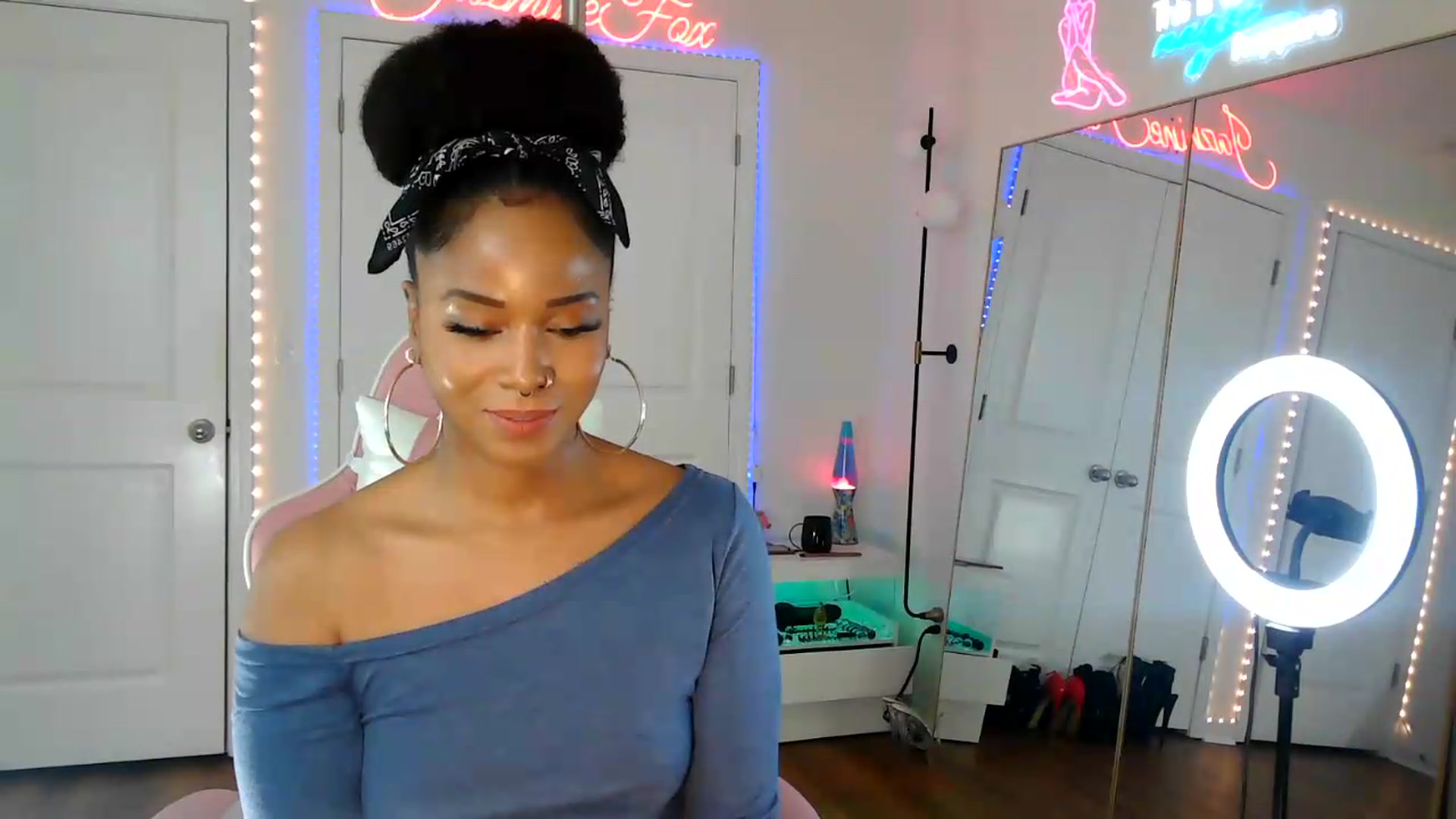 Gallery image thumbnail from Jazminefox's myfreecams stream on, 08/21/2026, 19:46 image 19 of 20