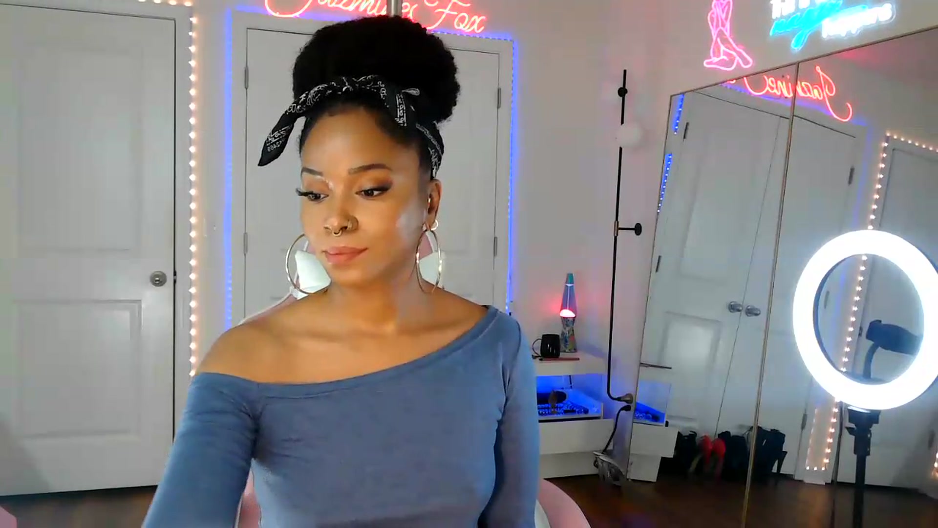 Gallery image thumbnail from Jazminefox's myfreecams stream on, 08/21/2026, 19:46 image 9 of 20
