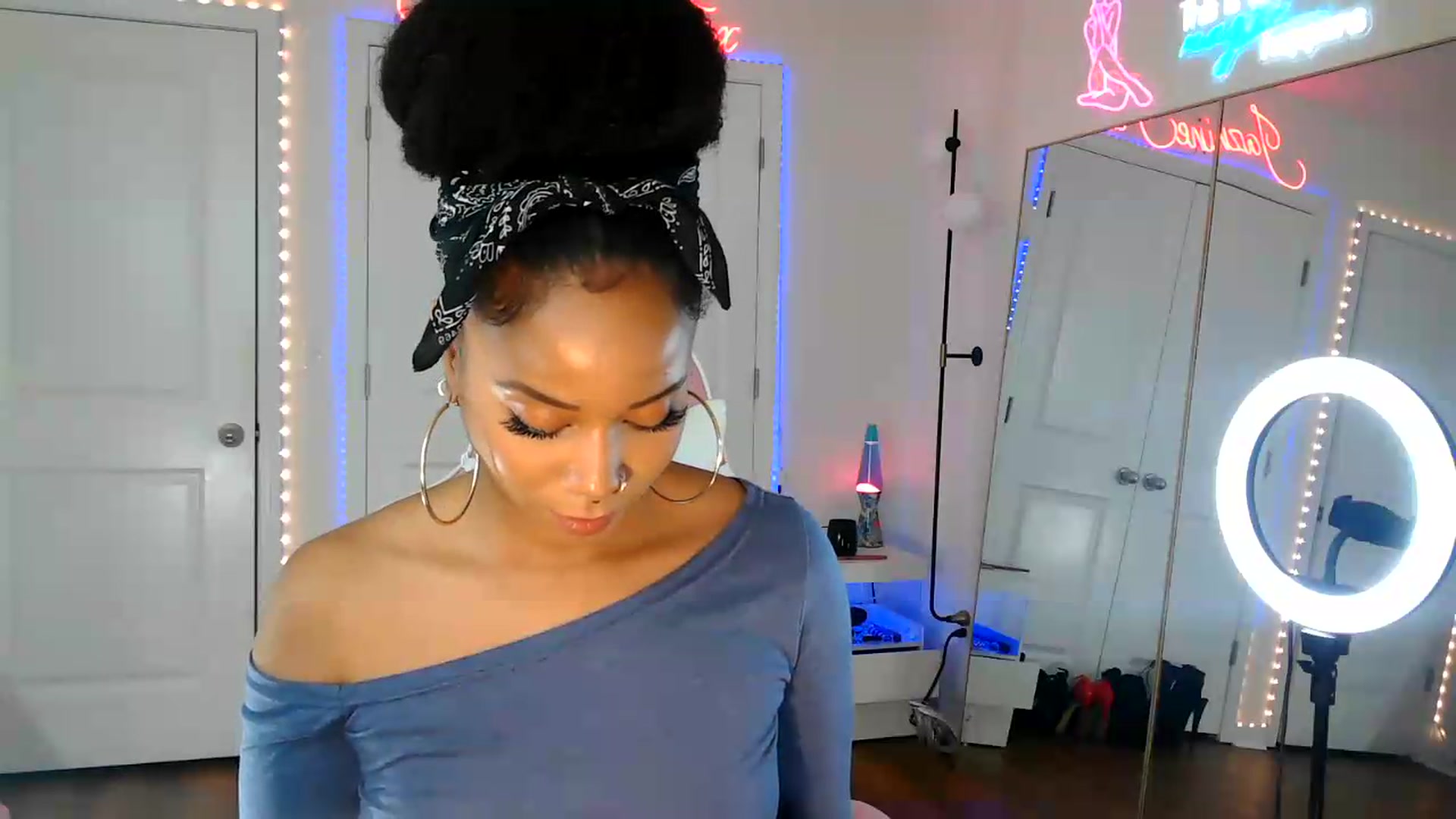 Gallery image thumbnail from Jazminefox's myfreecams stream on, 08/21/2026, 19:46 image 3 of 20