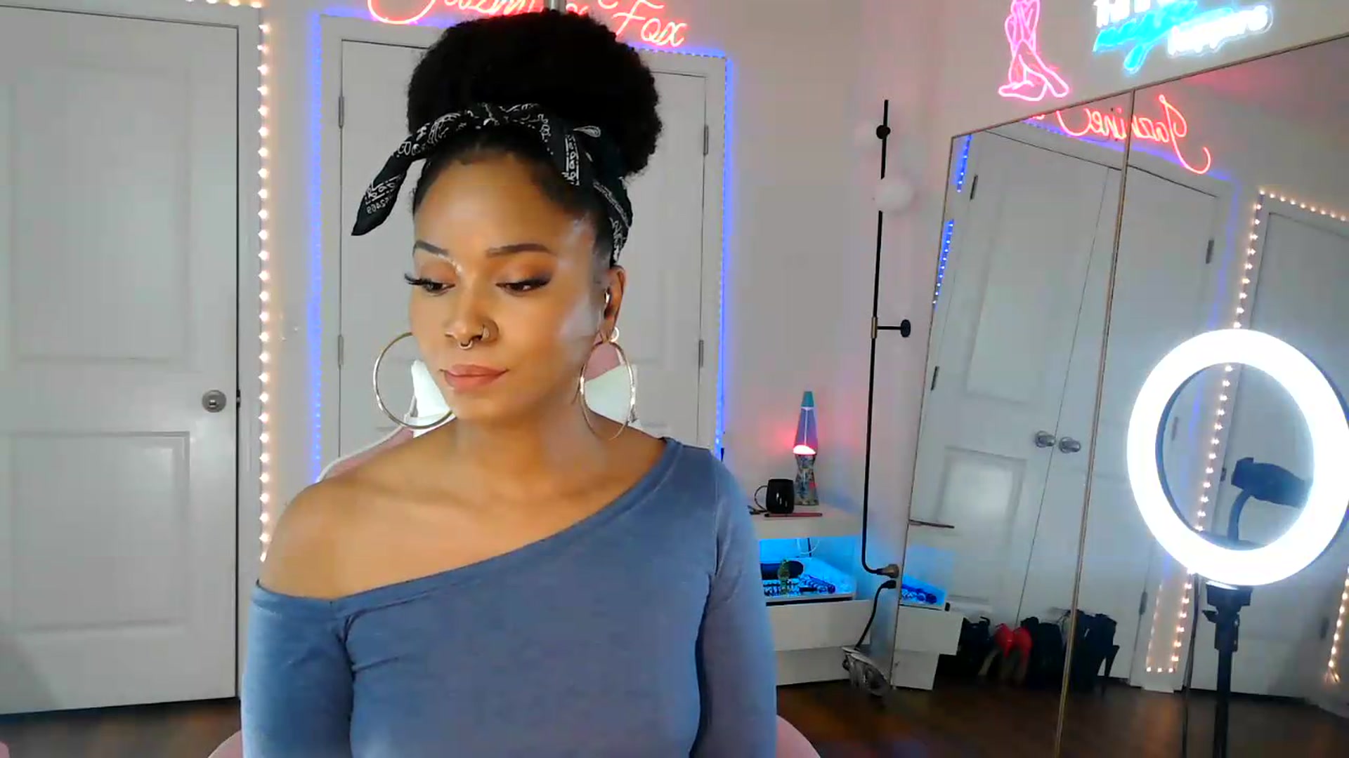 Gallery image thumbnail from Jazminefox's myfreecams stream on, 08/21/2026, 19:46 image 5 of 20