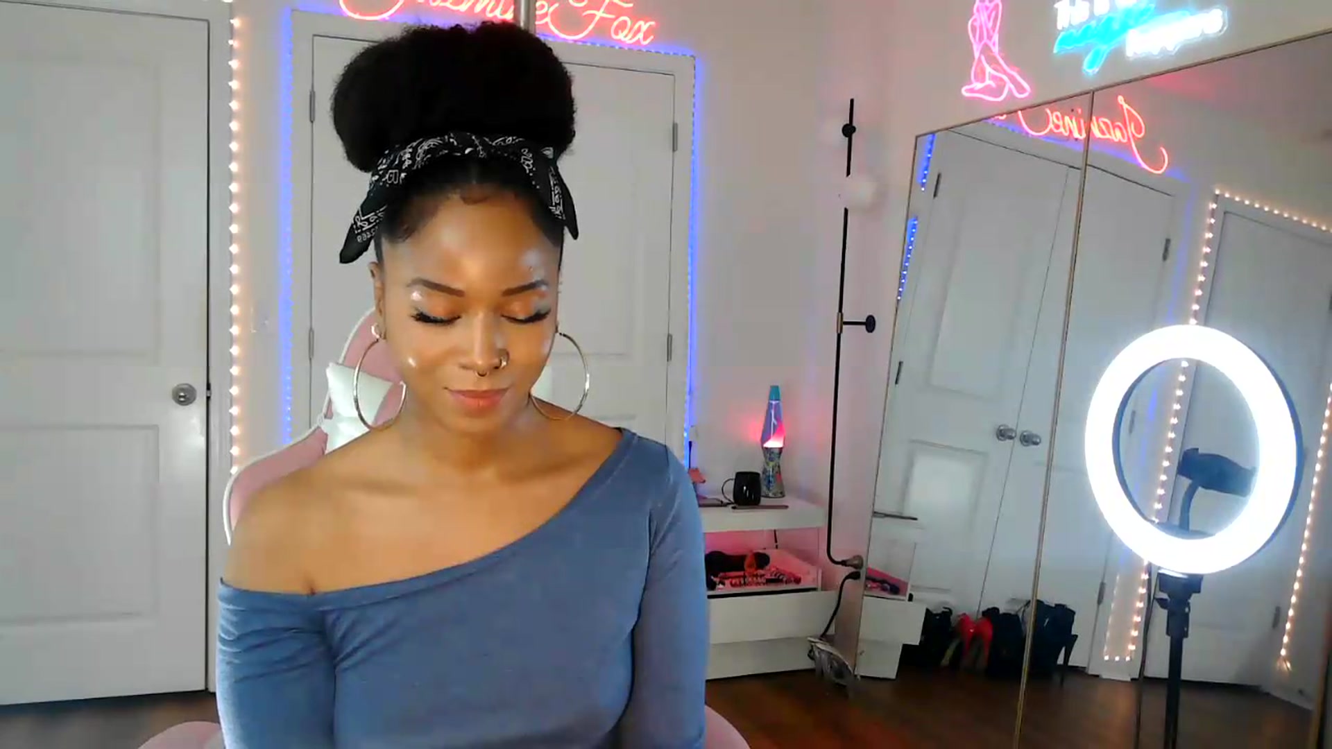 Gallery image thumbnail from Jazminefox's myfreecams stream on, 08/21/2026, 19:46 image 18 of 20