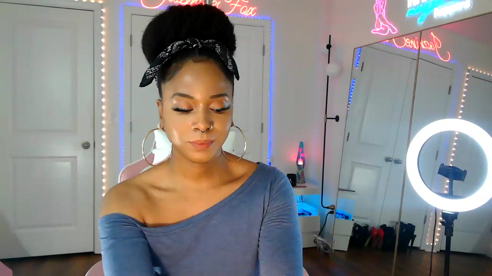 Gallery image thumbnail from Jazminefox's myfreecams stream on, 08/21/2026, 22:09 image 19 of 20