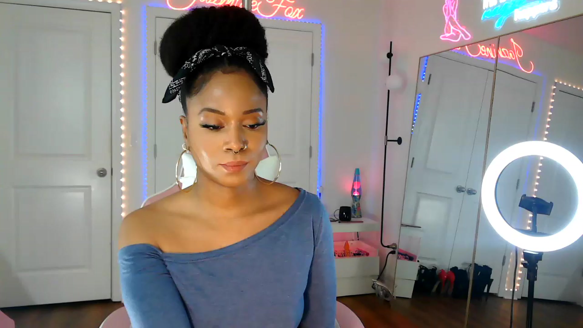 Gallery image thumbnail from Jazminefox's myfreecams stream on, 08/21/2026, 22:09 image 18 of 20