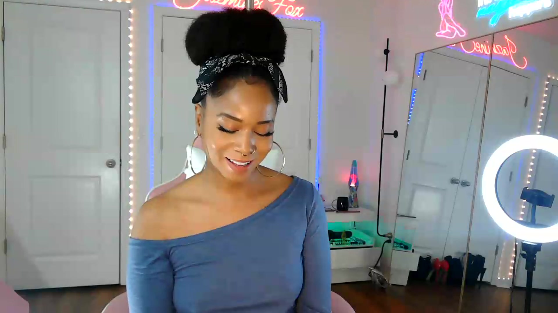 Gallery image thumbnail from Jazminefox's myfreecams stream on, 08/21/2026, 22:09 image 3 of 20