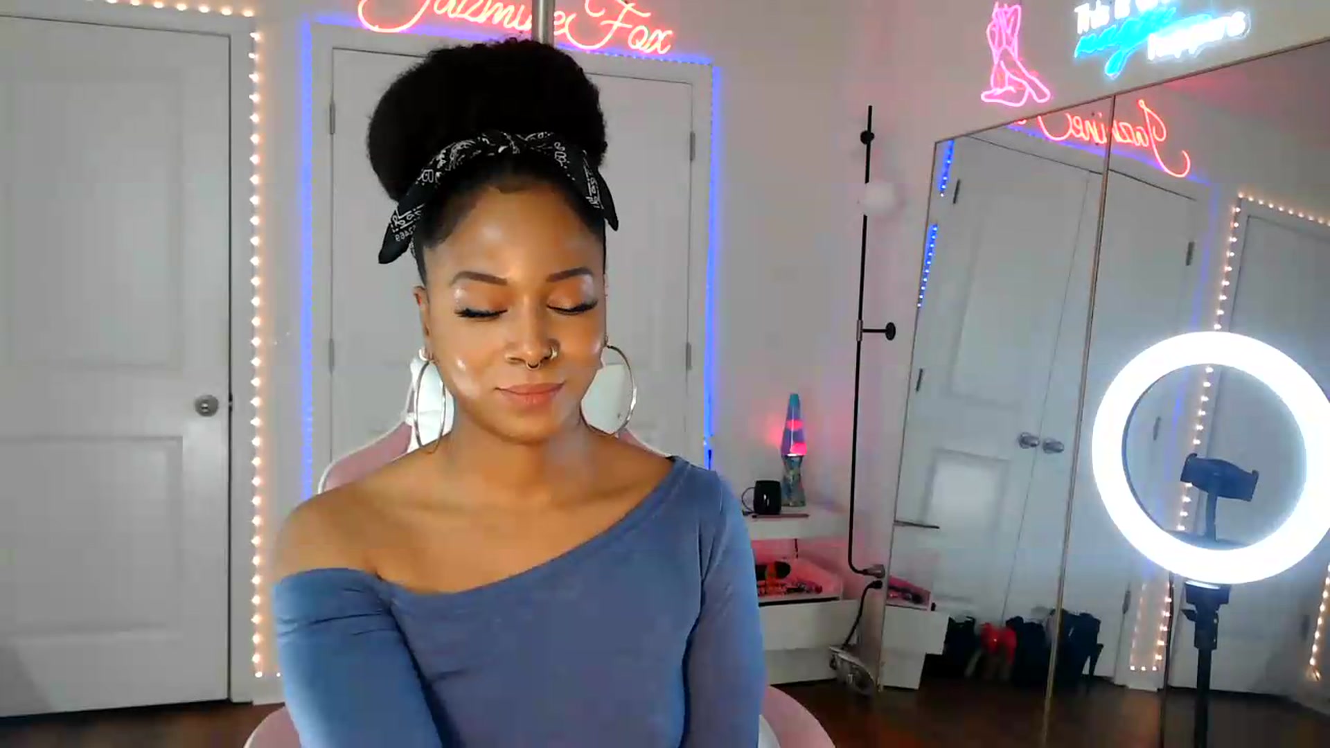 Gallery image thumbnail from Jazminefox's myfreecams stream on, 08/21/2026, 22:09 image 7 of 20