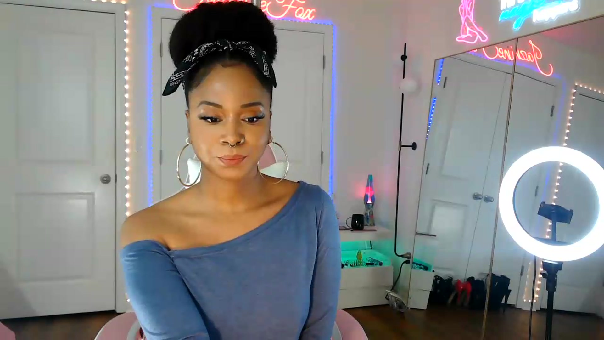 Gallery image thumbnail from Jazminefox's myfreecams stream on, 08/21/2026, 22:09 image 17 of 20