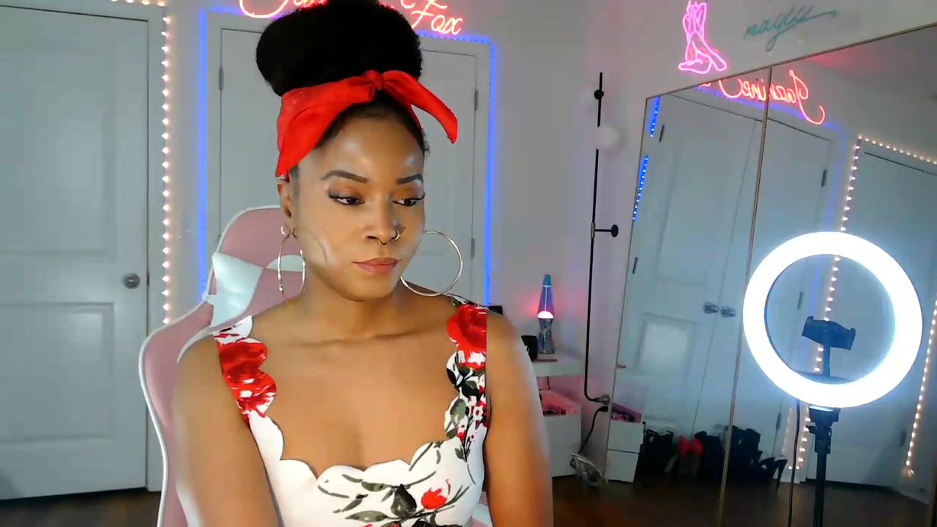 Gallery image thumbnail from Jazminefox's myfreecams stream on, 08/22/2026, 20:11 image 8 of 20