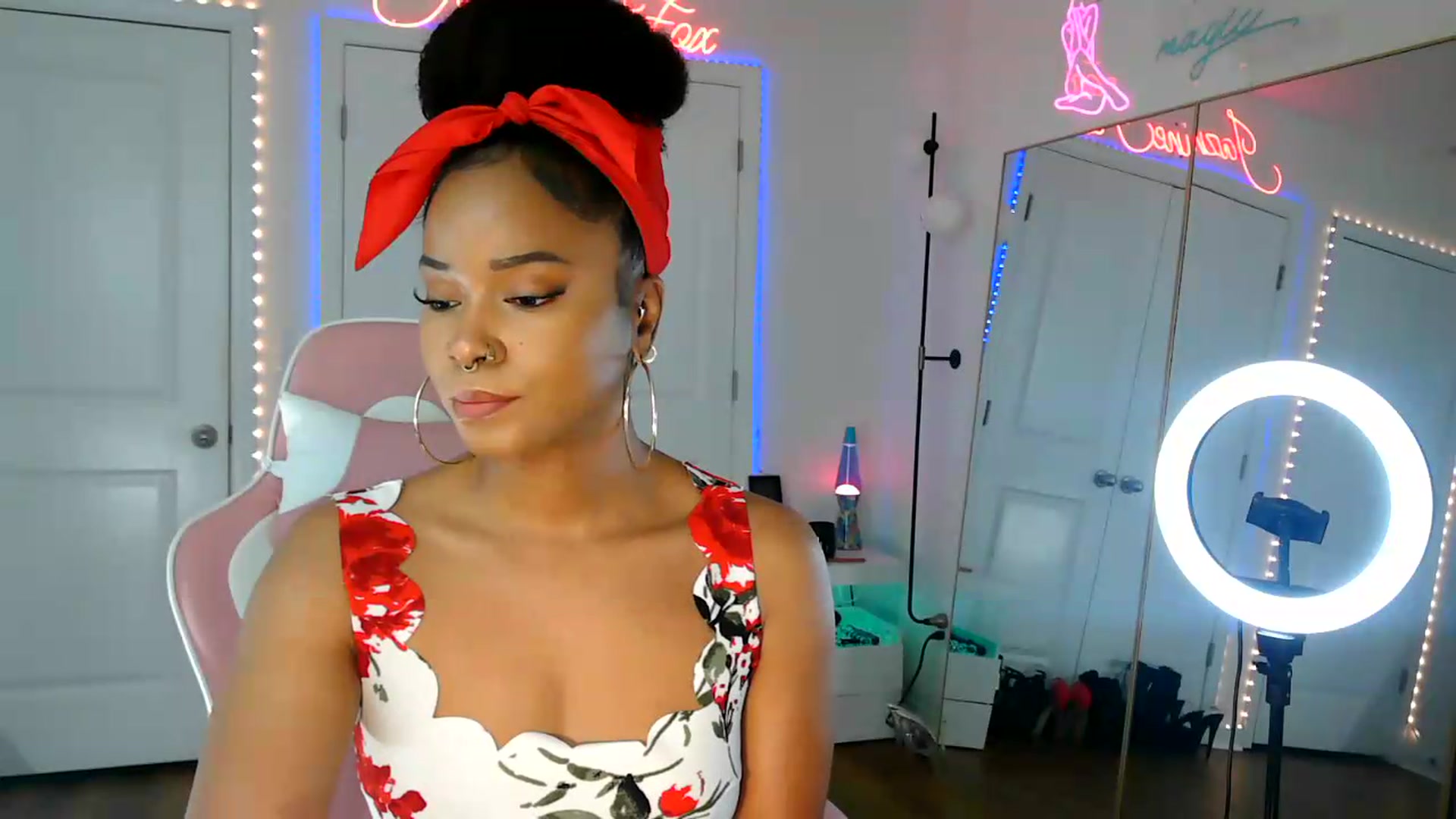 Gallery image thumbnail from Jazminefox's myfreecams stream on, 08/22/2026, 20:11 image 7 of 20