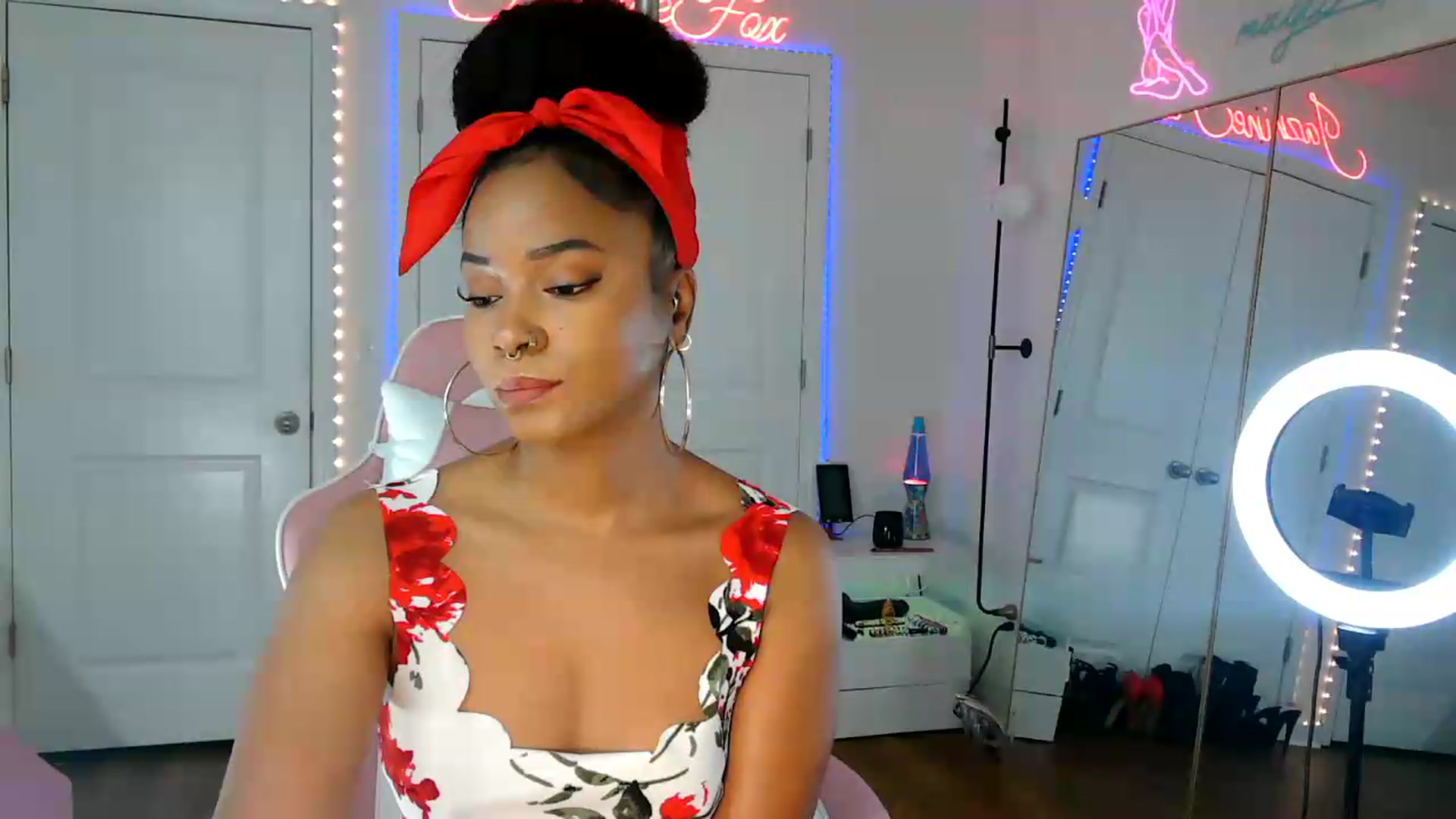 Gallery image thumbnail from Jazminefox's myfreecams stream on, 08/22/2026, 20:11 image 2 of 20
