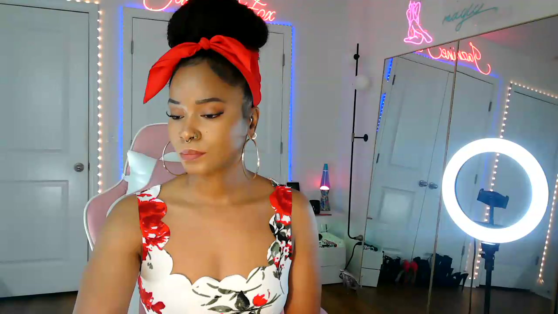 Gallery image thumbnail from Jazminefox's myfreecams stream on, 08/22/2026, 20:11 image 6 of 20