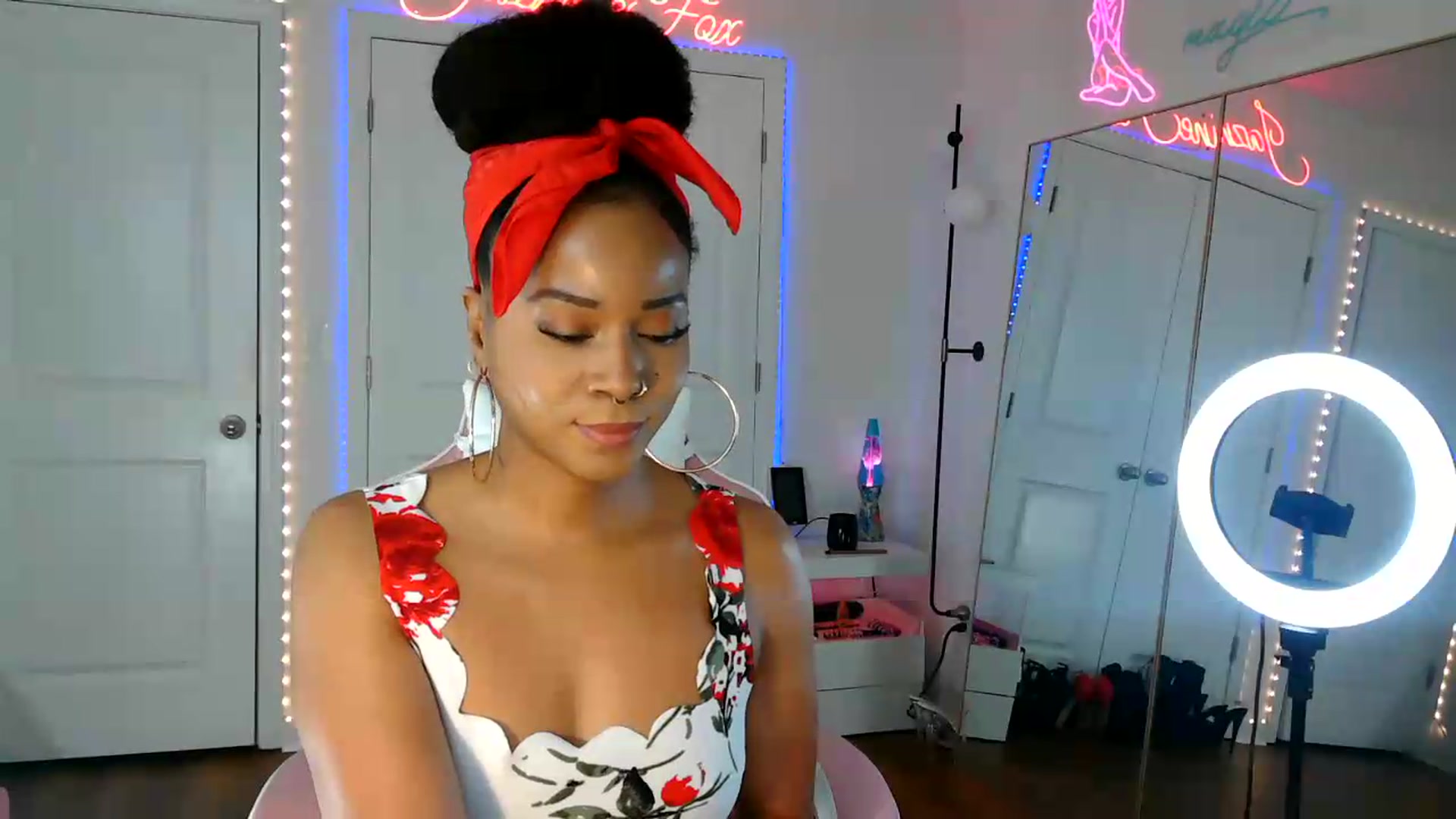 Gallery image thumbnail from Jazminefox's myfreecams stream on, 08/22/2026, 20:11 image 16 of 20