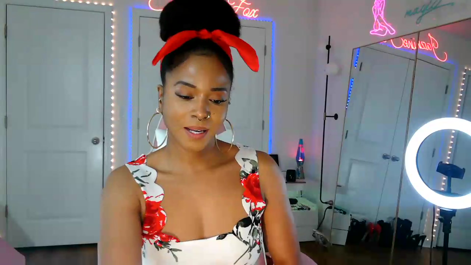Gallery image thumbnail from Jazminefox's myfreecams stream on, 08/22/2026, 22:52 image 18 of 20