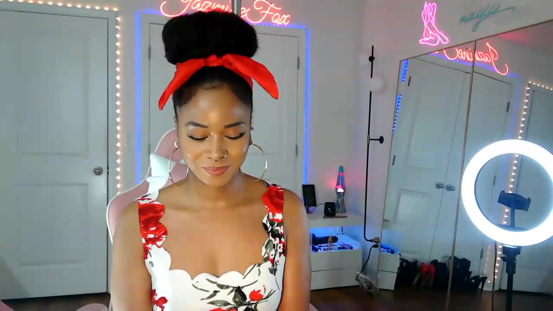 Gallery image thumbnail from Jazminefox's myfreecams stream on, 08/22/2026, 22:52 image 7 of 20