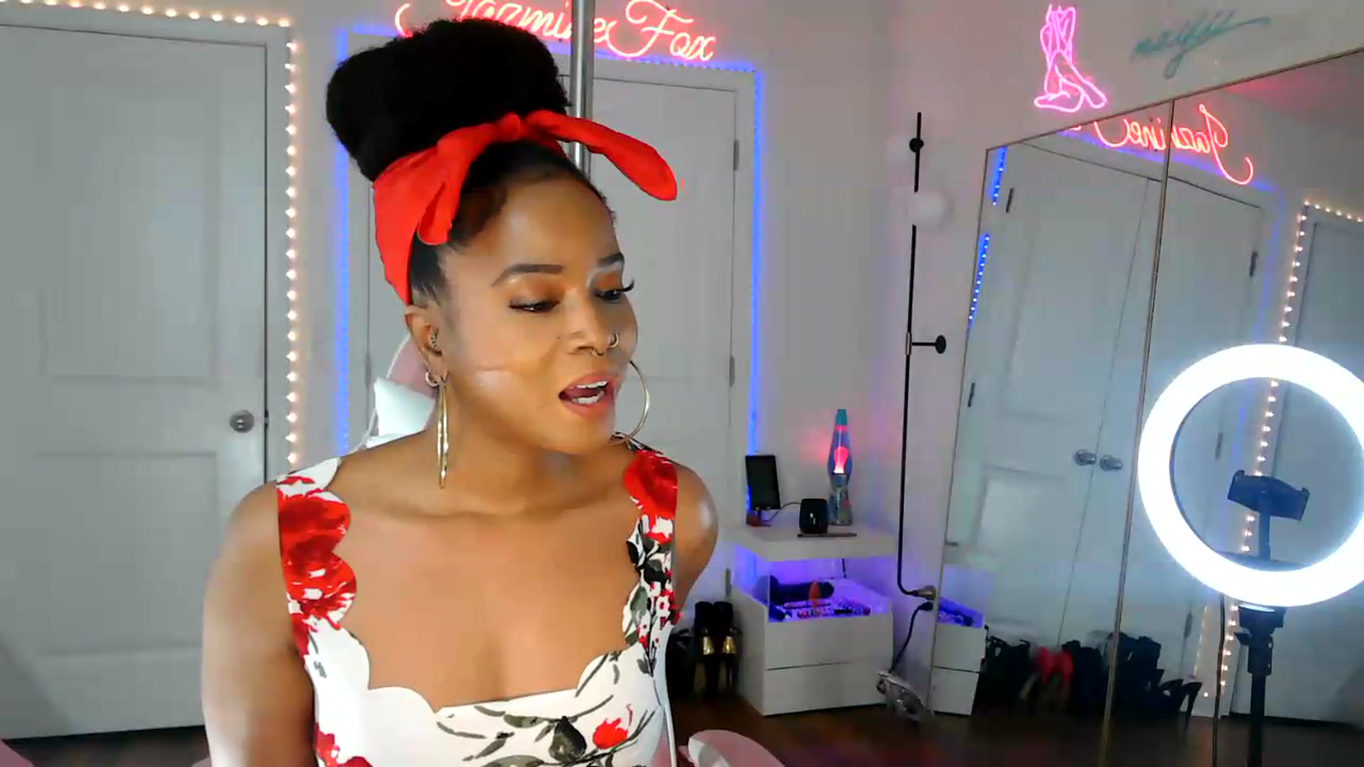 Gallery image thumbnail from Jazminefox's myfreecams stream on, 08/22/2026, 22:52 image 4 of 20
