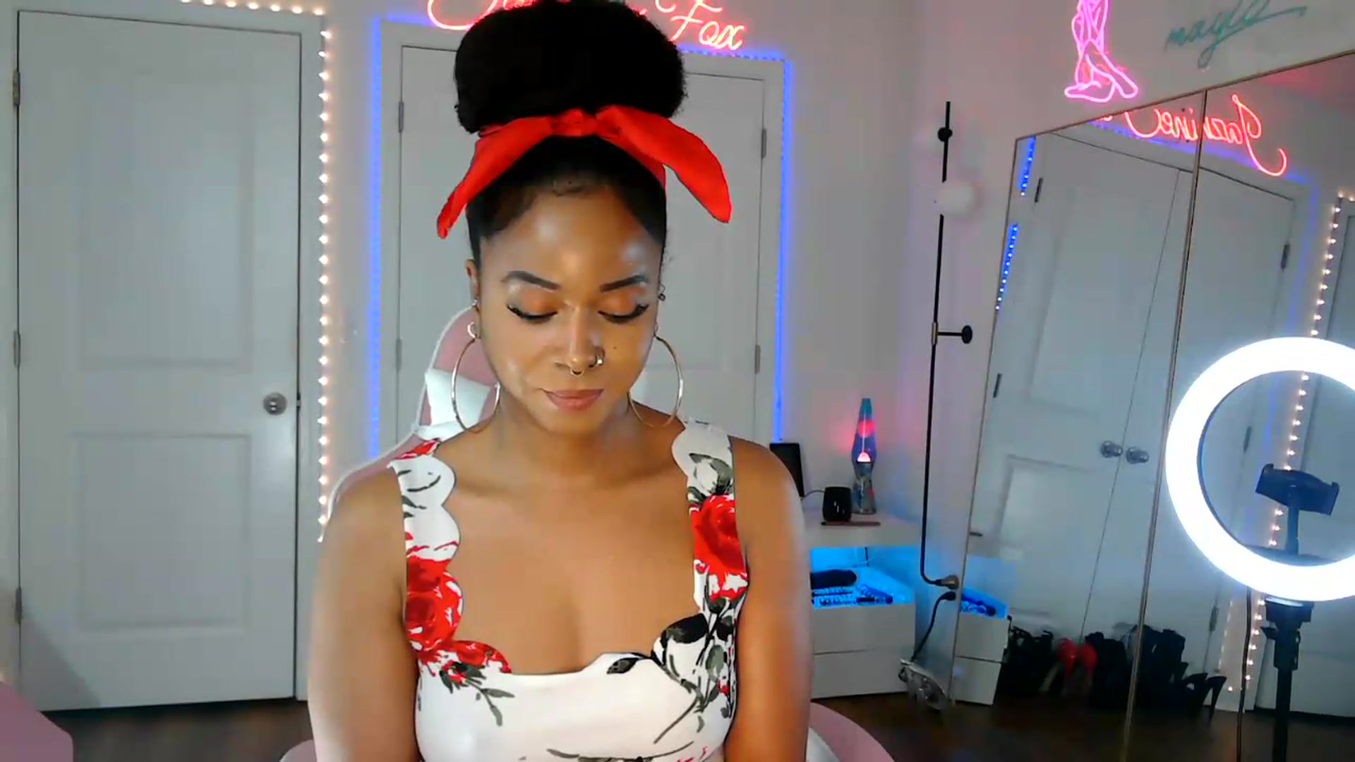 Gallery image thumbnail from Jazminefox's myfreecams stream on, 08/22/2026, 22:52 image 19 of 20