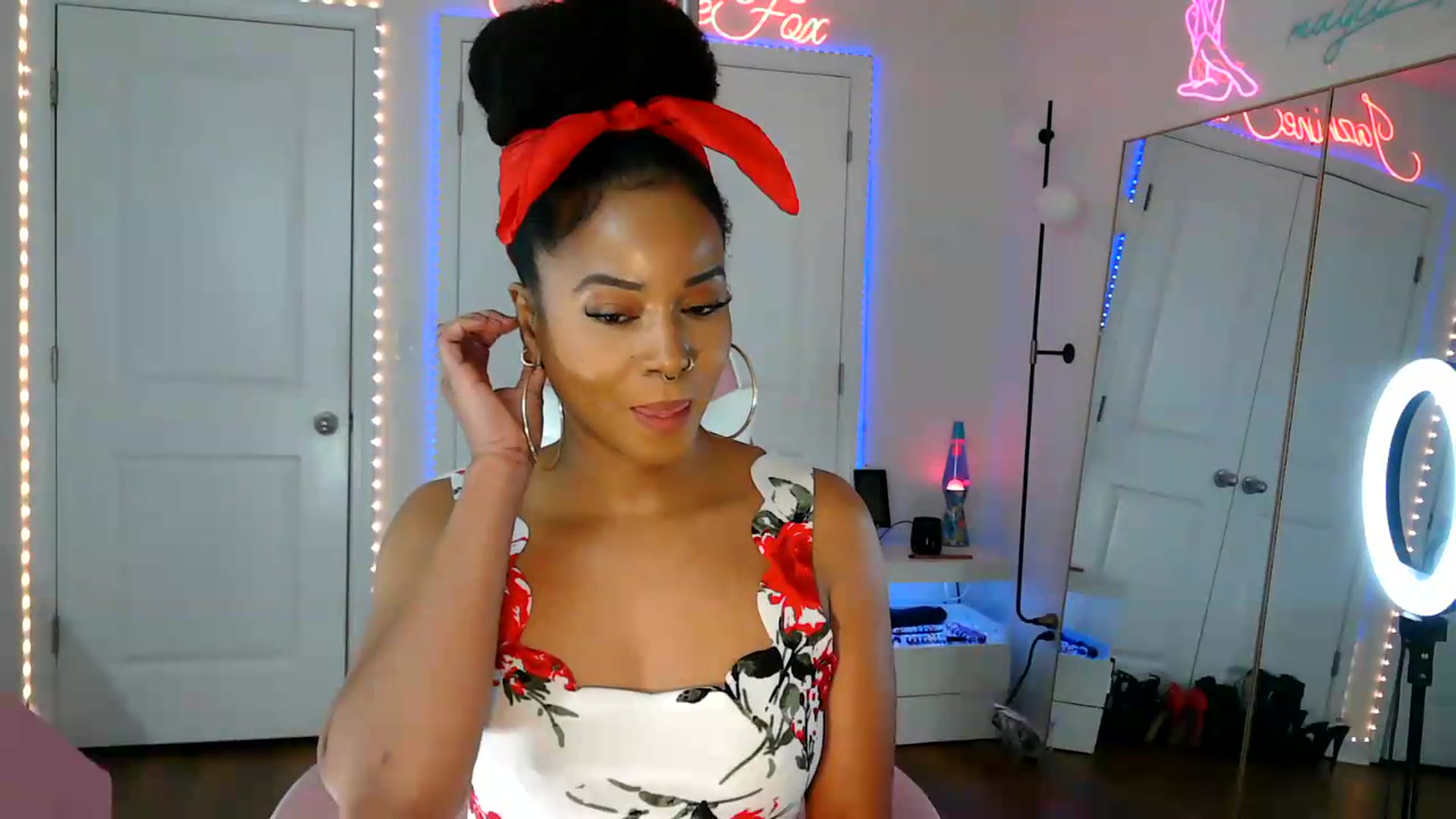 Gallery image thumbnail from Jazminefox's myfreecams stream on, 08/22/2026, 23:39 image 19 of 20