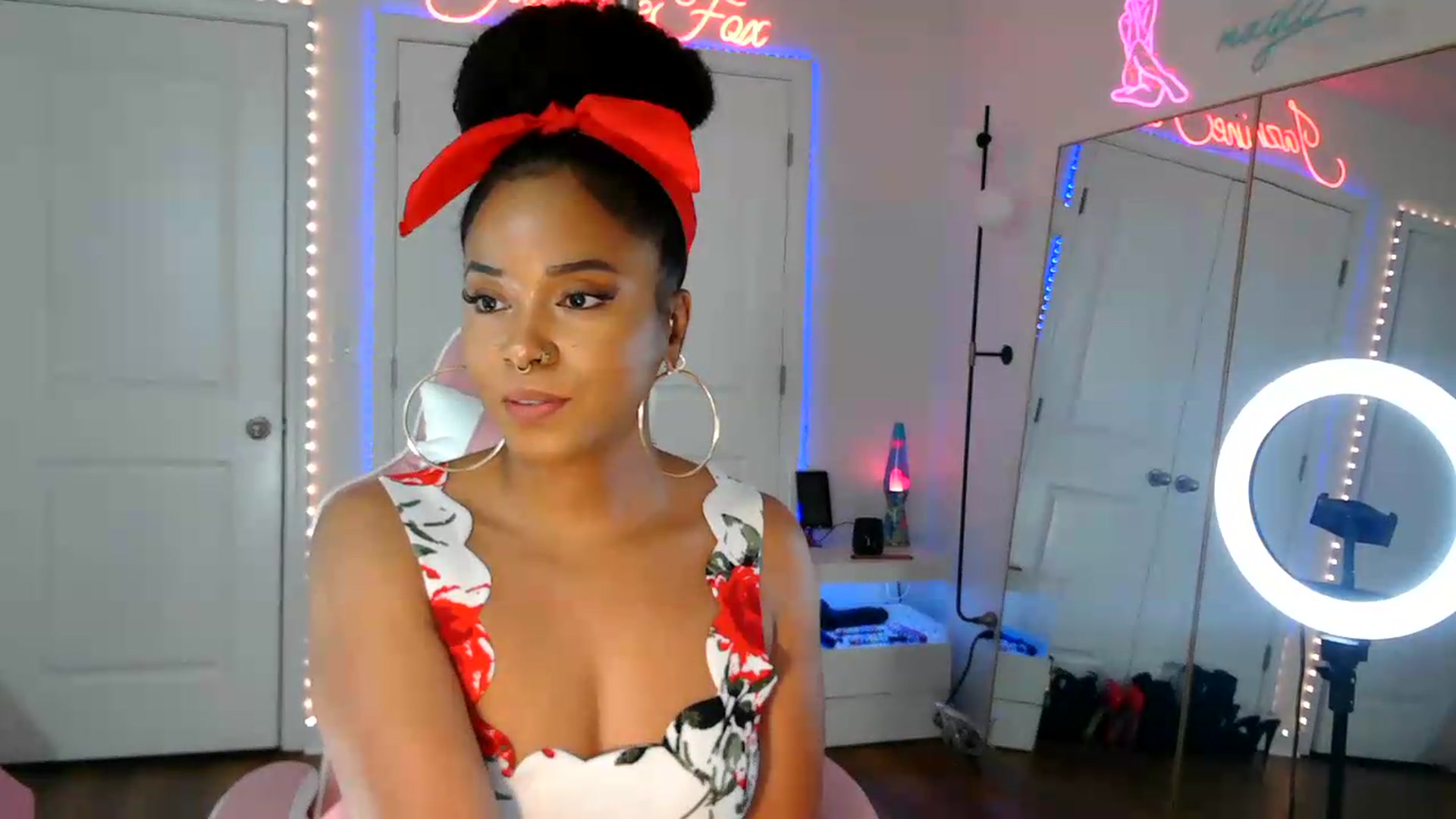 Gallery image thumbnail from Jazminefox's myfreecams stream on, 08/22/2026, 23:39 image 2 of 20
