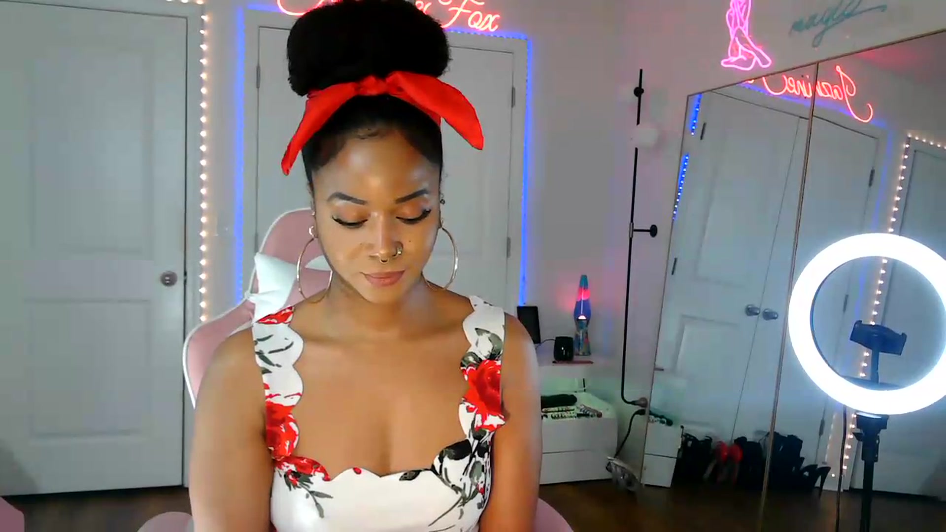 Gallery image thumbnail from Jazminefox's myfreecams stream on, 08/22/2026, 23:39 image 3 of 20
