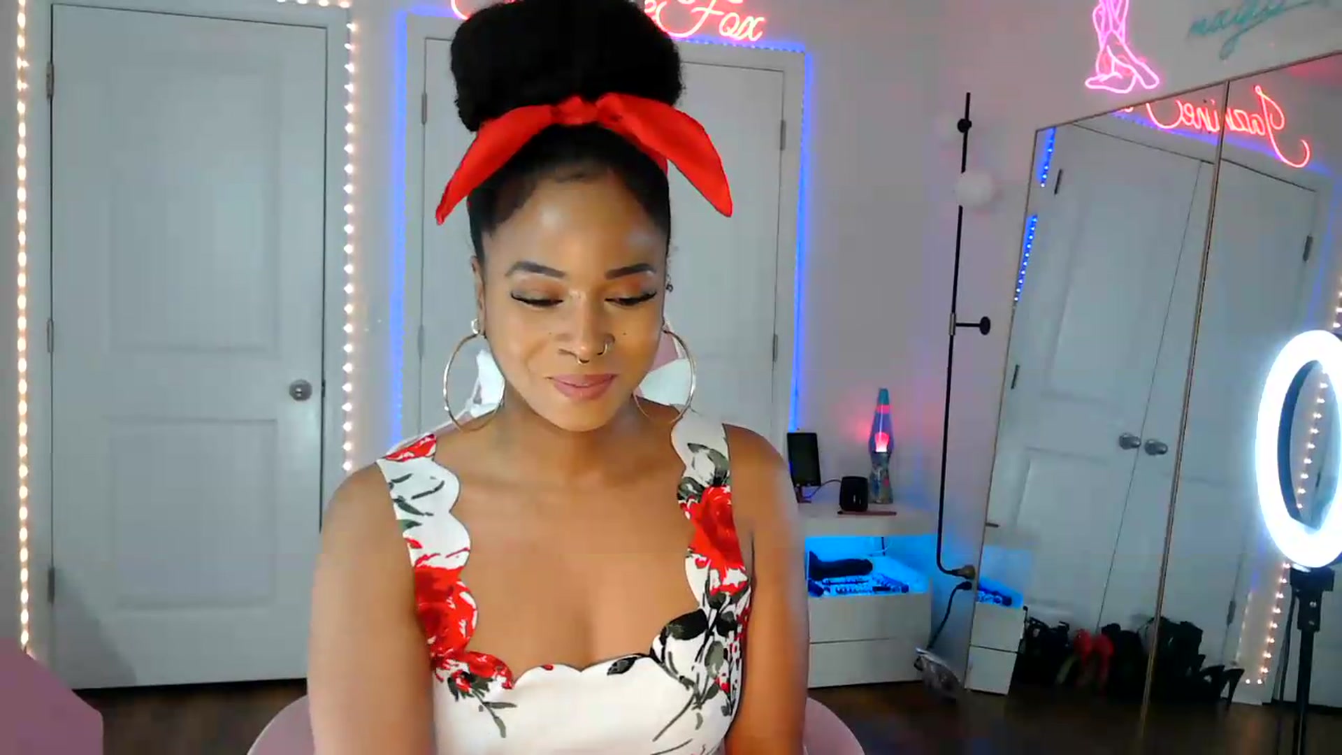 Gallery image thumbnail from Jazminefox's myfreecams stream on, 08/22/2026, 23:39 image 17 of 20