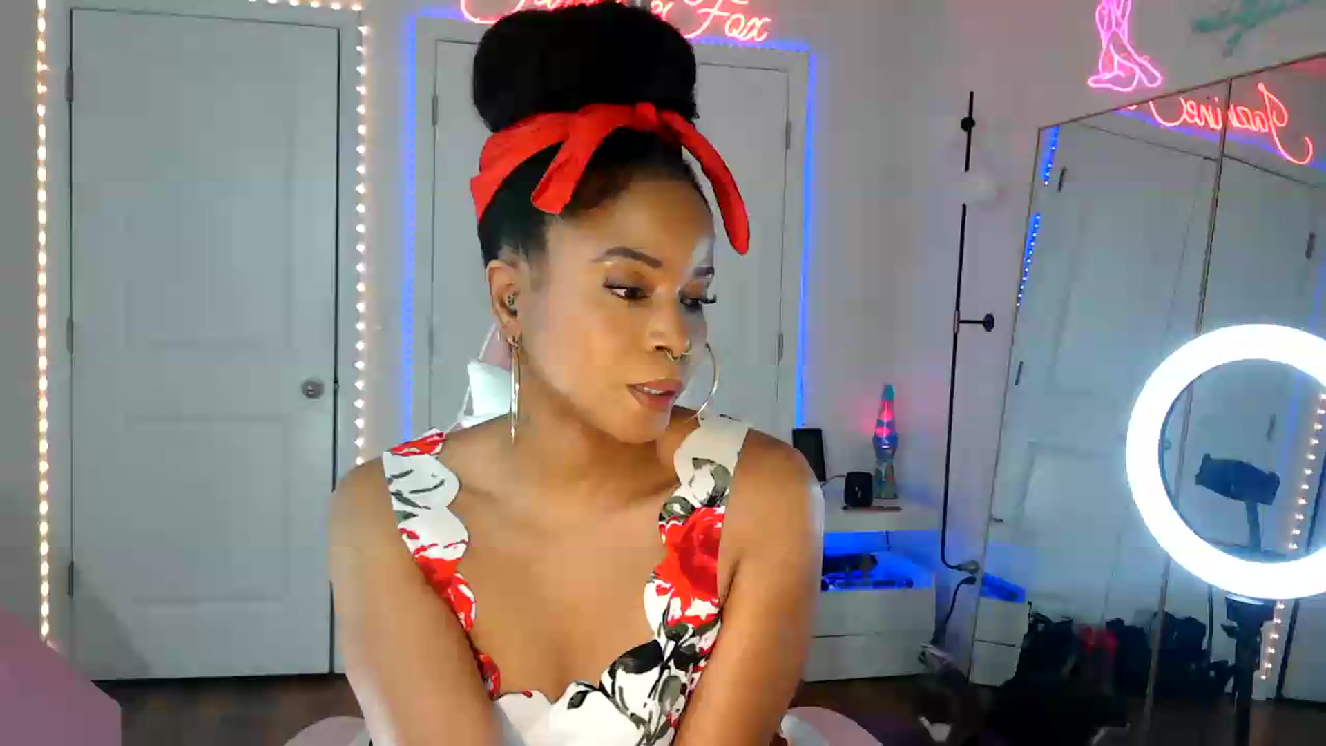 Gallery image thumbnail from Jazminefox's myfreecams stream on, 08/23/2026, 01:05 image 1 of 20