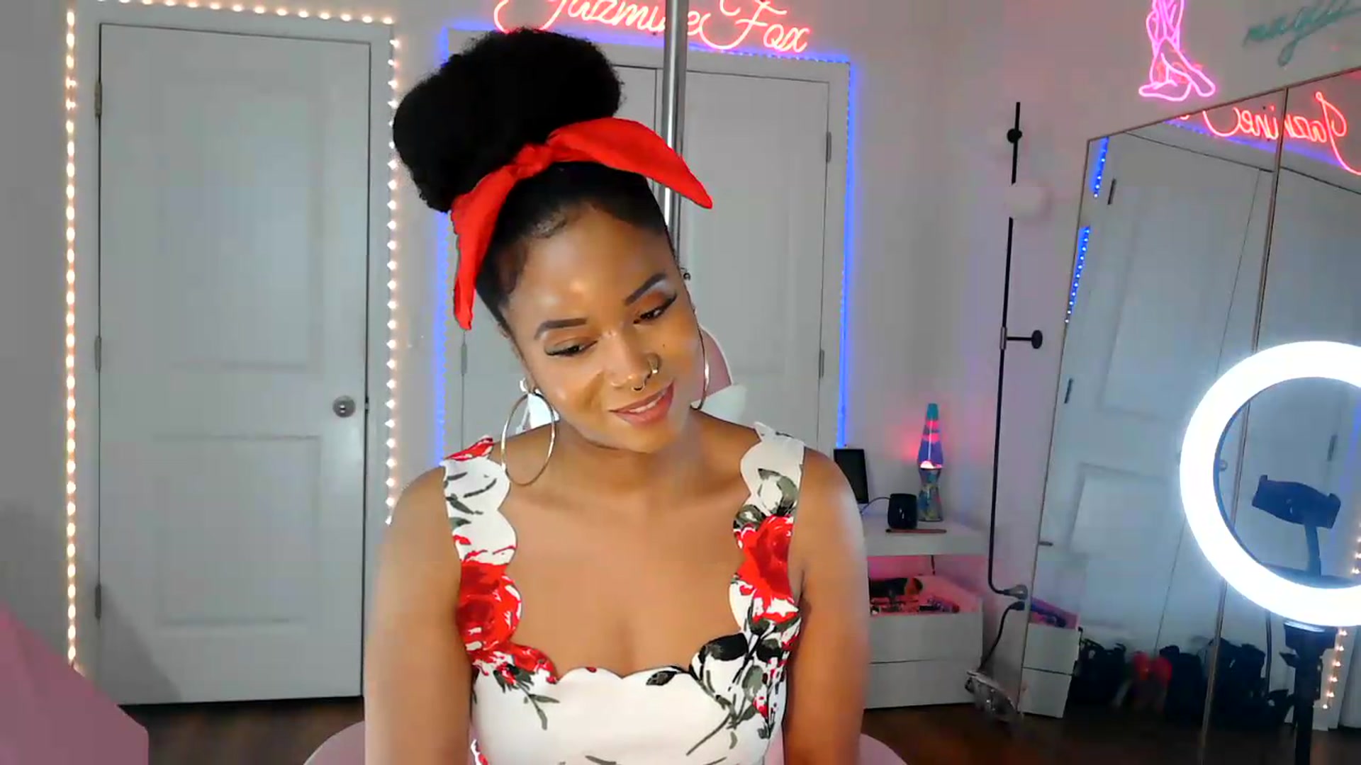 Gallery image thumbnail from Jazminefox's myfreecams stream on, 08/23/2026, 01:05 image 9 of 20