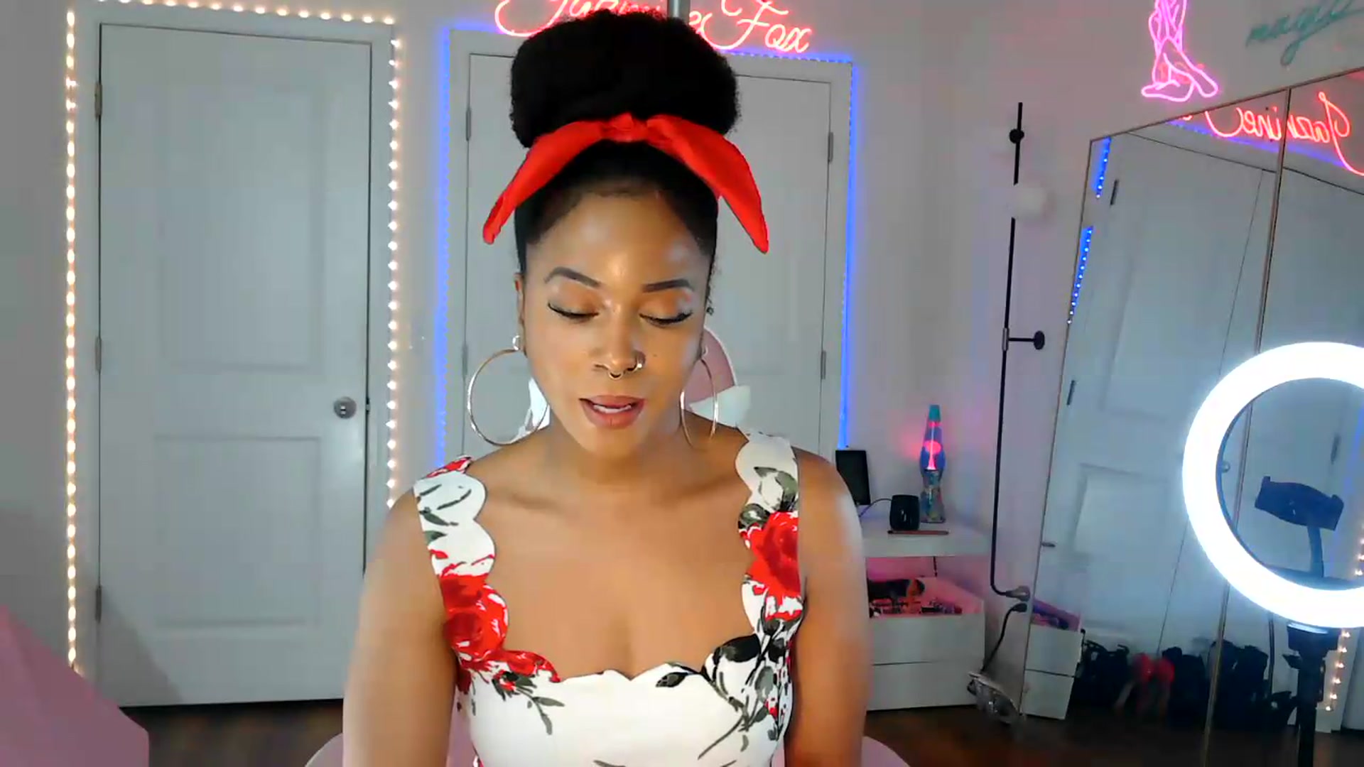 Gallery image thumbnail from Jazminefox's myfreecams stream on, 08/23/2026, 01:05 image 15 of 20