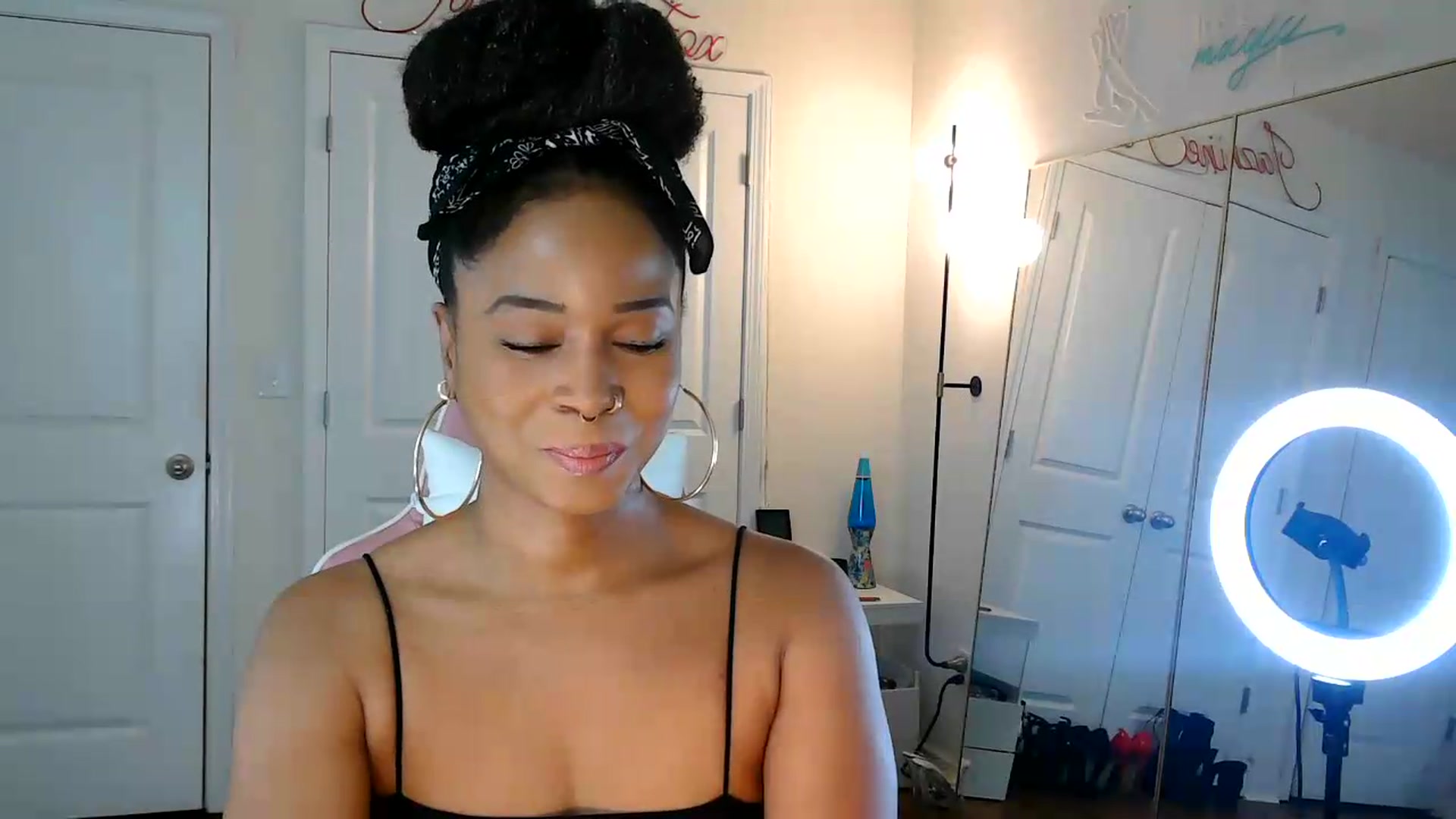 Gallery image thumbnail from Jazminefox's myfreecams stream on, 08/25/2026, 17:20 image 13 of 20