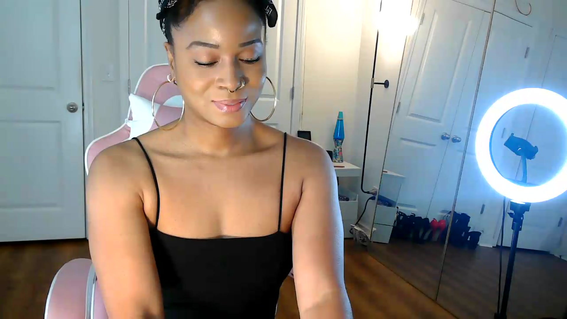 Gallery image thumbnail from Jazminefox's myfreecams stream on, 08/25/2026, 17:20 image 15 of 20
