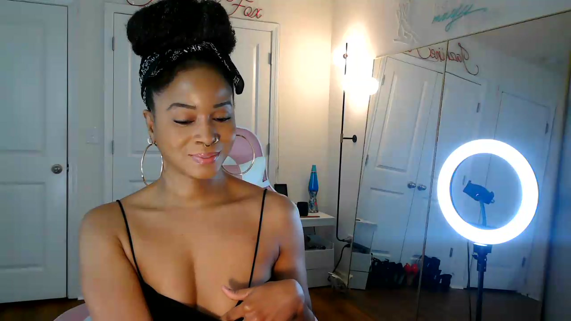 Gallery image thumbnail from Jazminefox's myfreecams stream on, 08/25/2026, 17:20 image 19 of 20