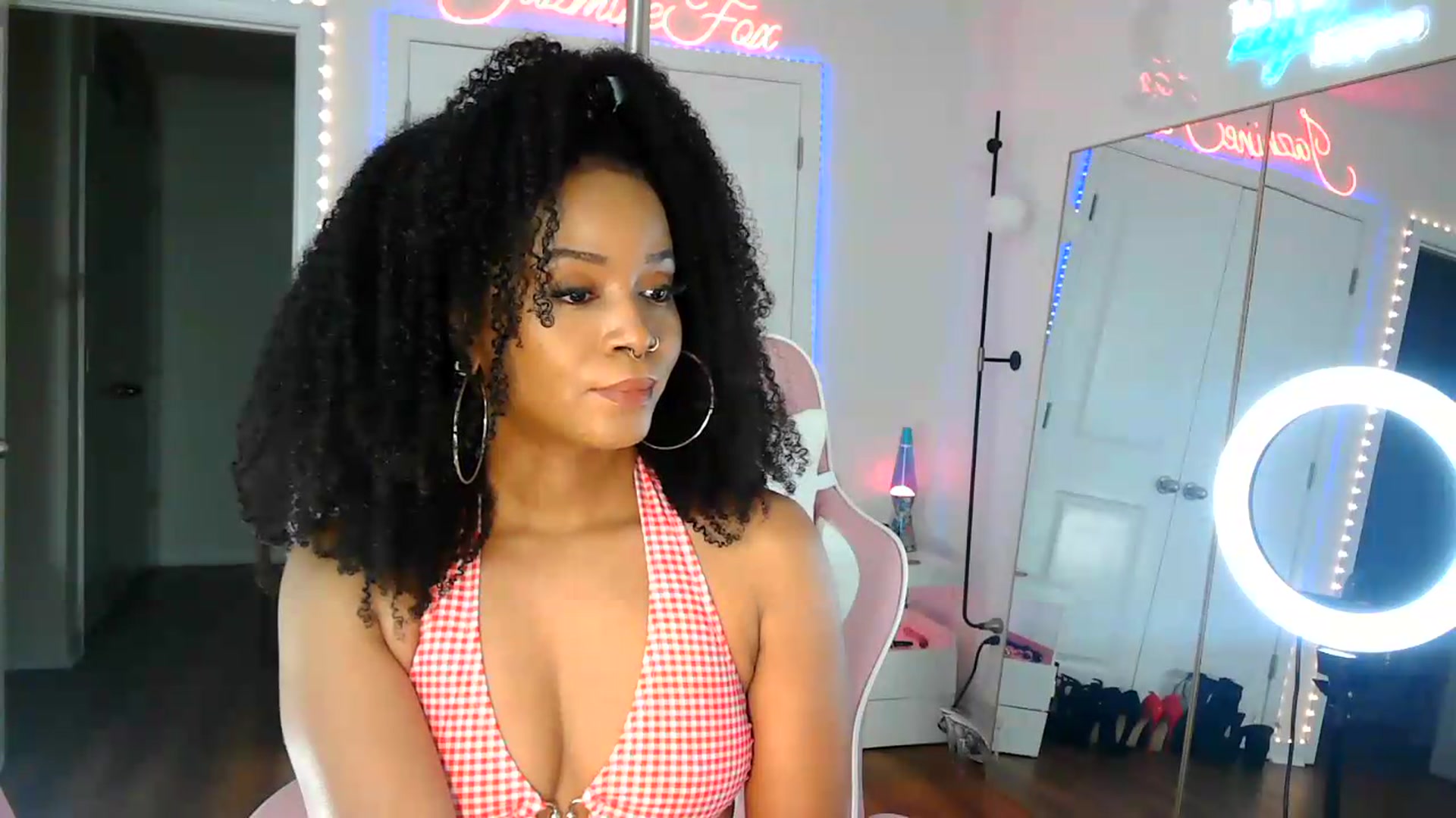 Gallery image thumbnail from Jazminefox's myfreecams stream on, 08/26/2026, 18:04 image 20 of 20